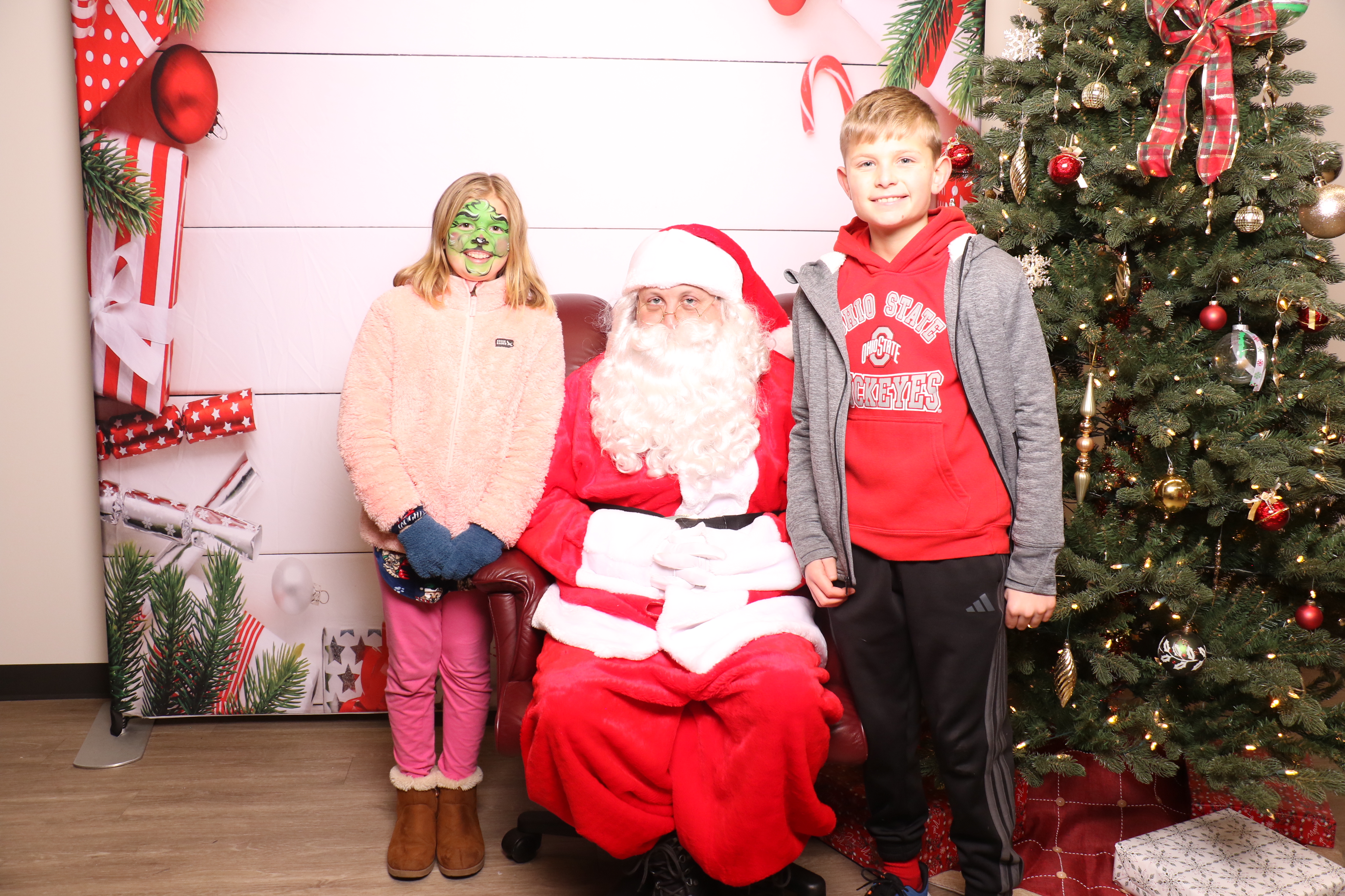 Monroe Tree Lighting | View more photos from the event at gallery.photoboothcincy.com/u/PhotoBoothCincy/Monroe-Tree-Lighting
