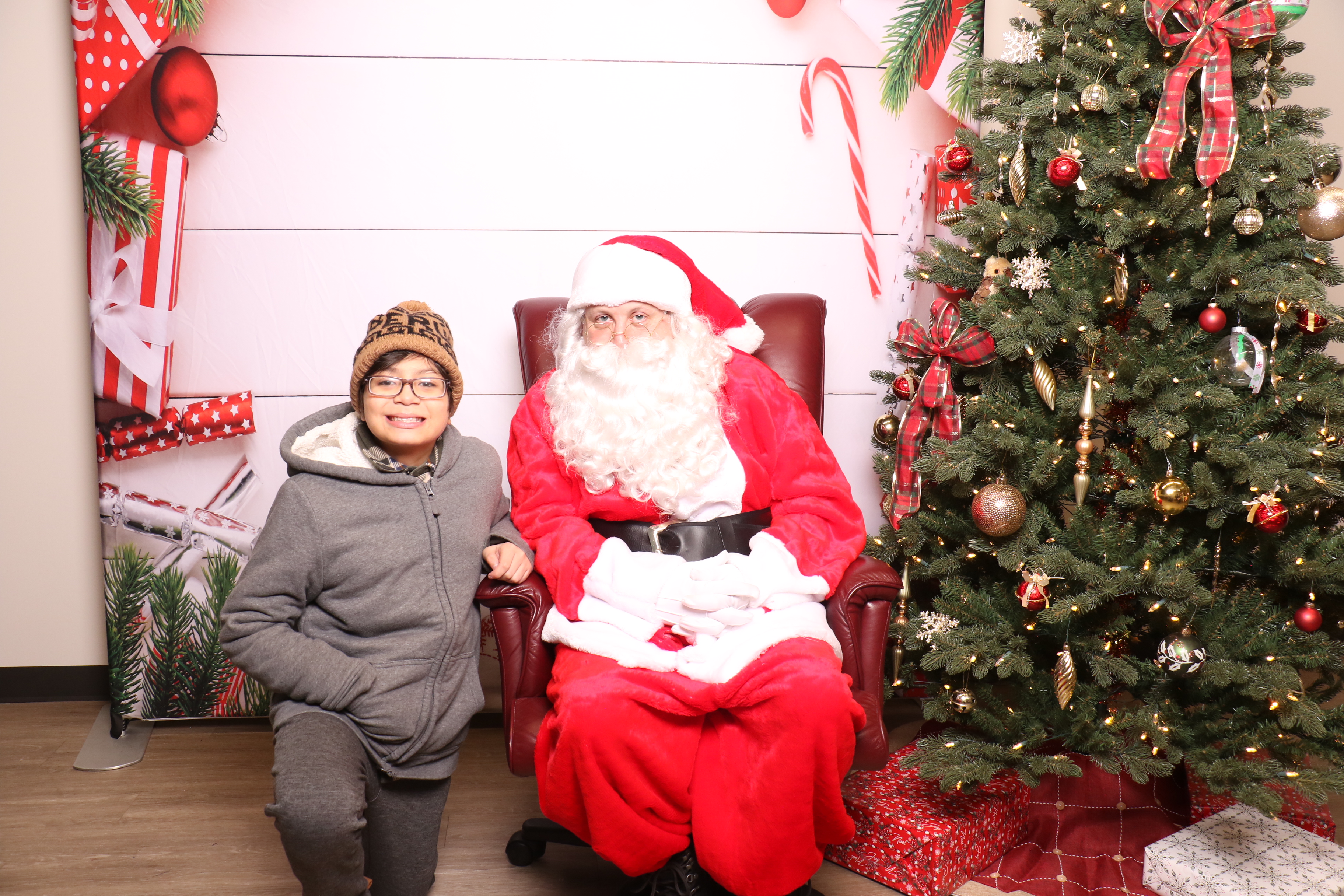 Monroe Tree Lighting | View more photos from the event at gallery.photoboothcincy.com/u/PhotoBoothCincy/Monroe-Tree-Lighting