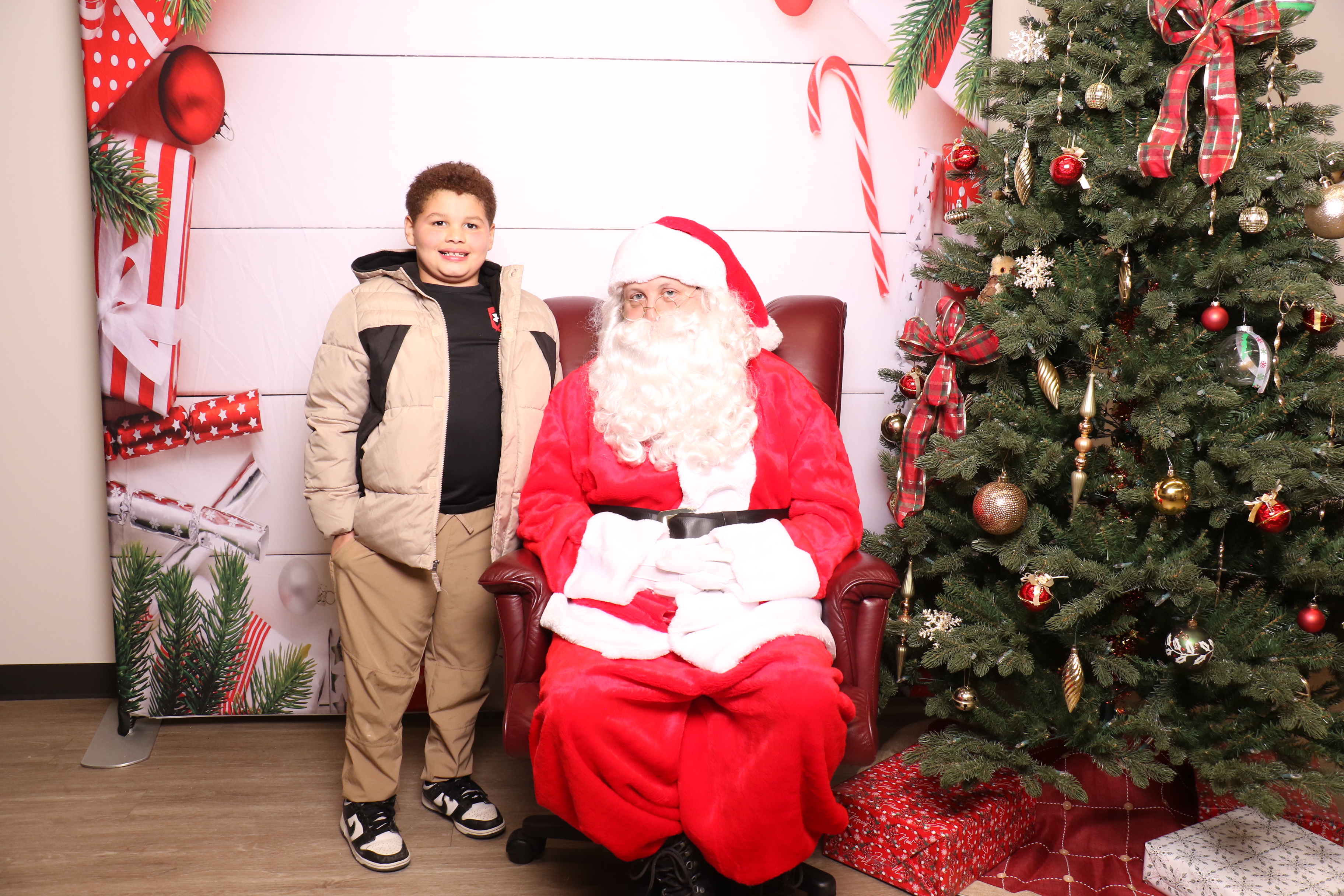Monroe Tree Lighting | View more photos from the event at gallery.photoboothcincy.com/u/PhotoBoothCincy/Monroe-Tree-Lighting