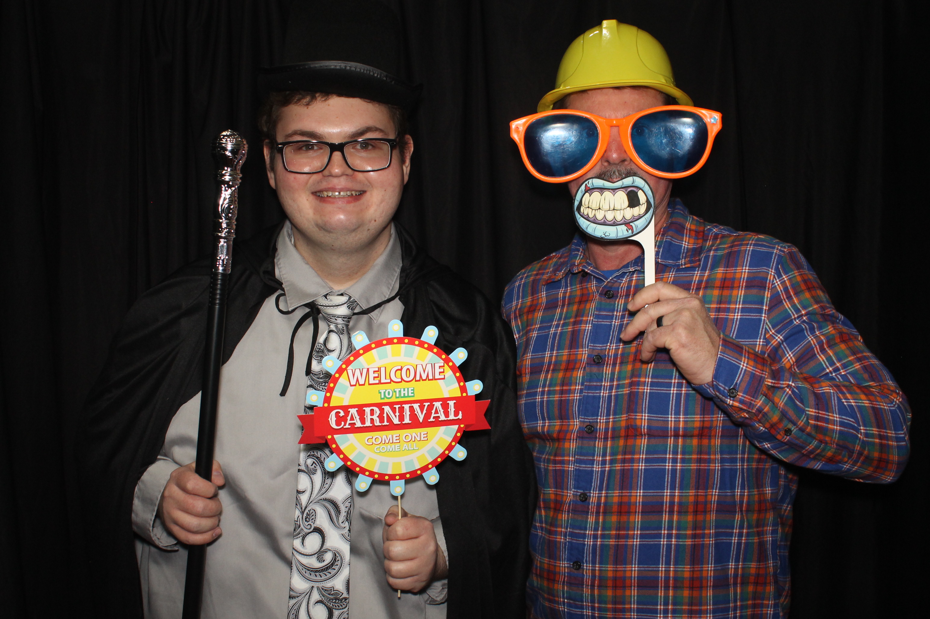 Montgomery County Prom | View more photos from the event at gallery.photoboothcincy.com/u/PhotoBoothCincy/Montgomery-County-Prom
