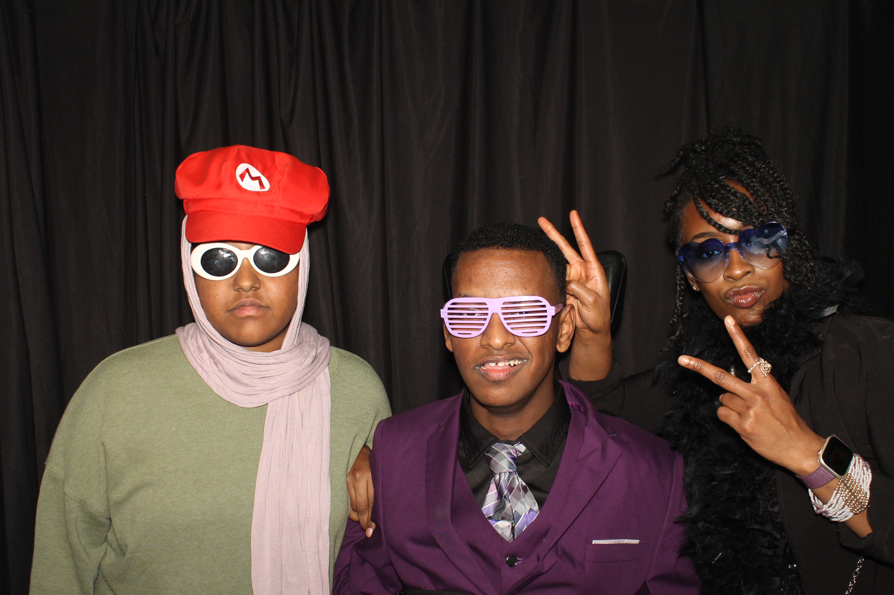 Montgomery County Prom | View more photos from the event at gallery.photoboothcincy.com/u/PhotoBoothCincy/Montgomery-County-Prom