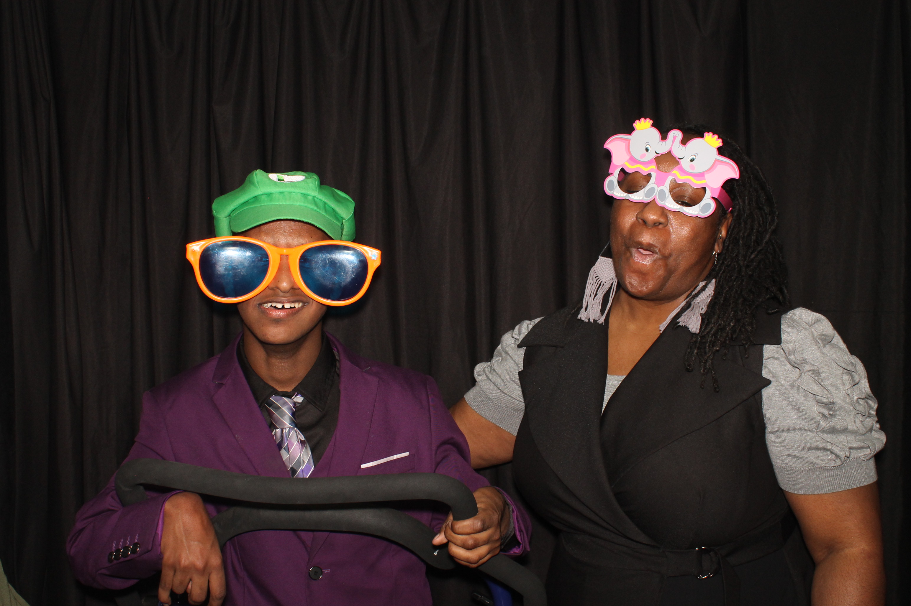 Montgomery County Prom | View more photos from the event at gallery.photoboothcincy.com/u/PhotoBoothCincy/Montgomery-County-Prom