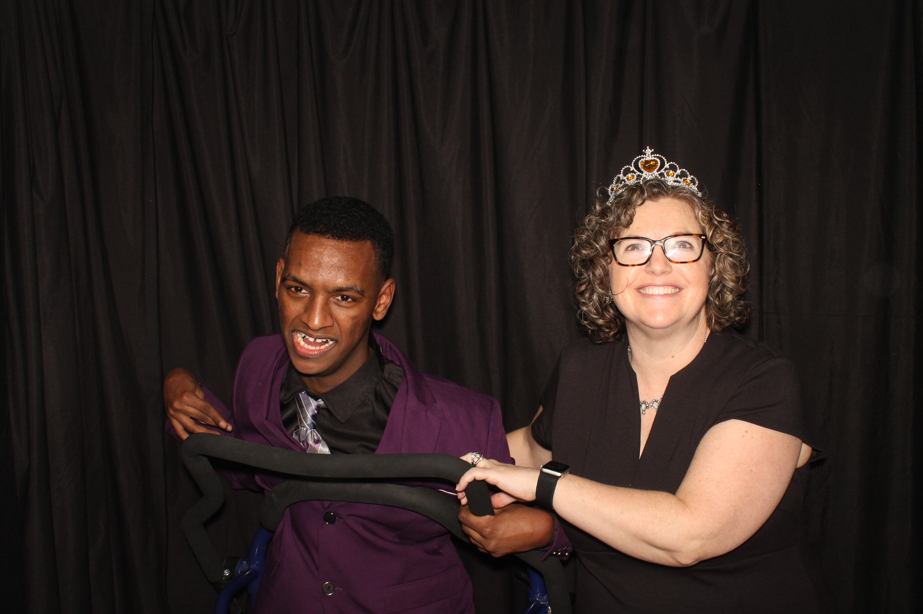 Montgomery County Prom | View more photos from the event at gallery.photoboothcincy.com/u/PhotoBoothCincy/Montgomery-County-Prom