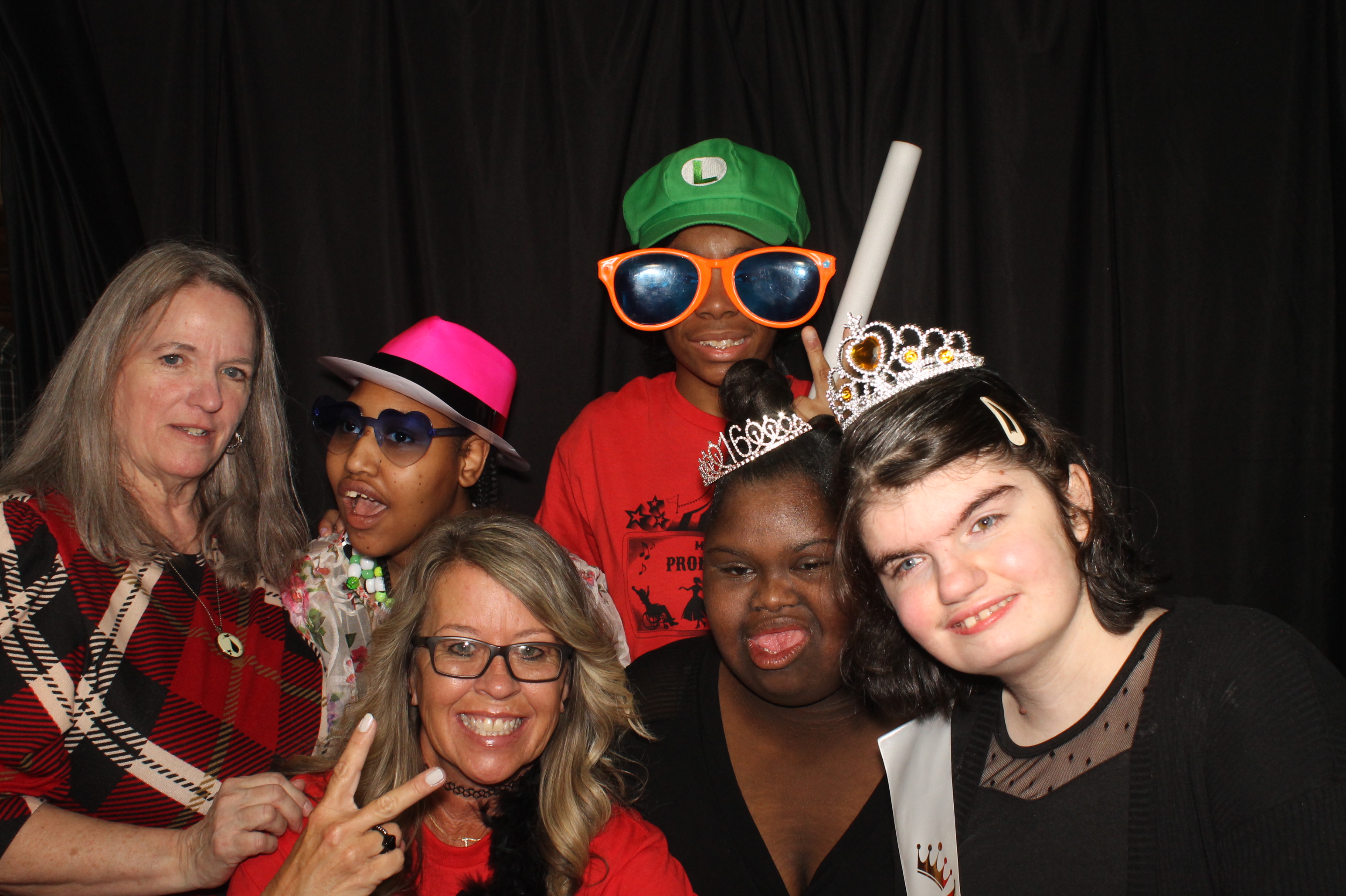 Montgomery County Prom | View more photos from the event at gallery.photoboothcincy.com/u/PhotoBoothCincy/Montgomery-County-Prom