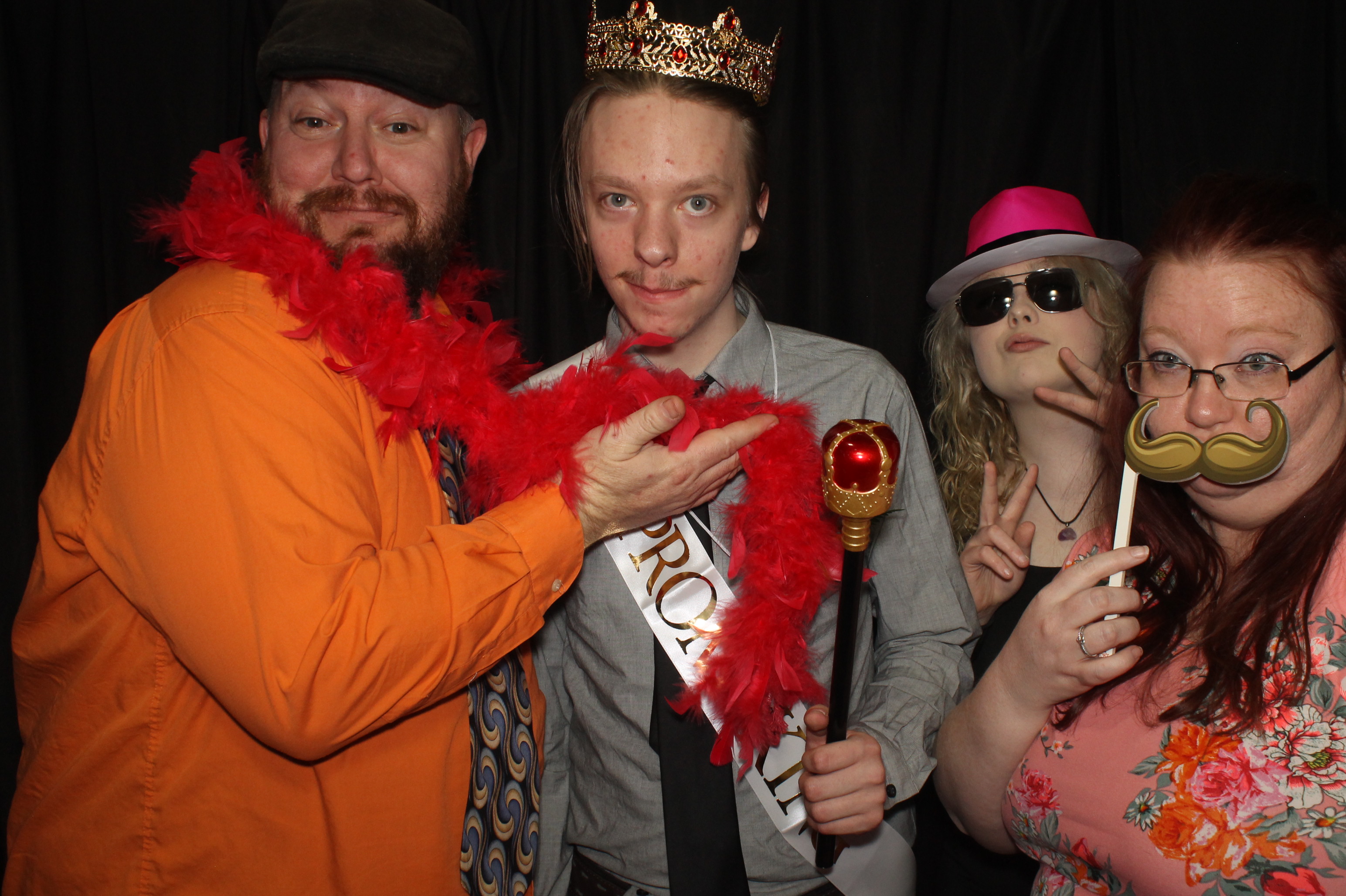 Montgomery County Prom | View more photos from the event at gallery.photoboothcincy.com/u/PhotoBoothCincy/Montgomery-County-Prom