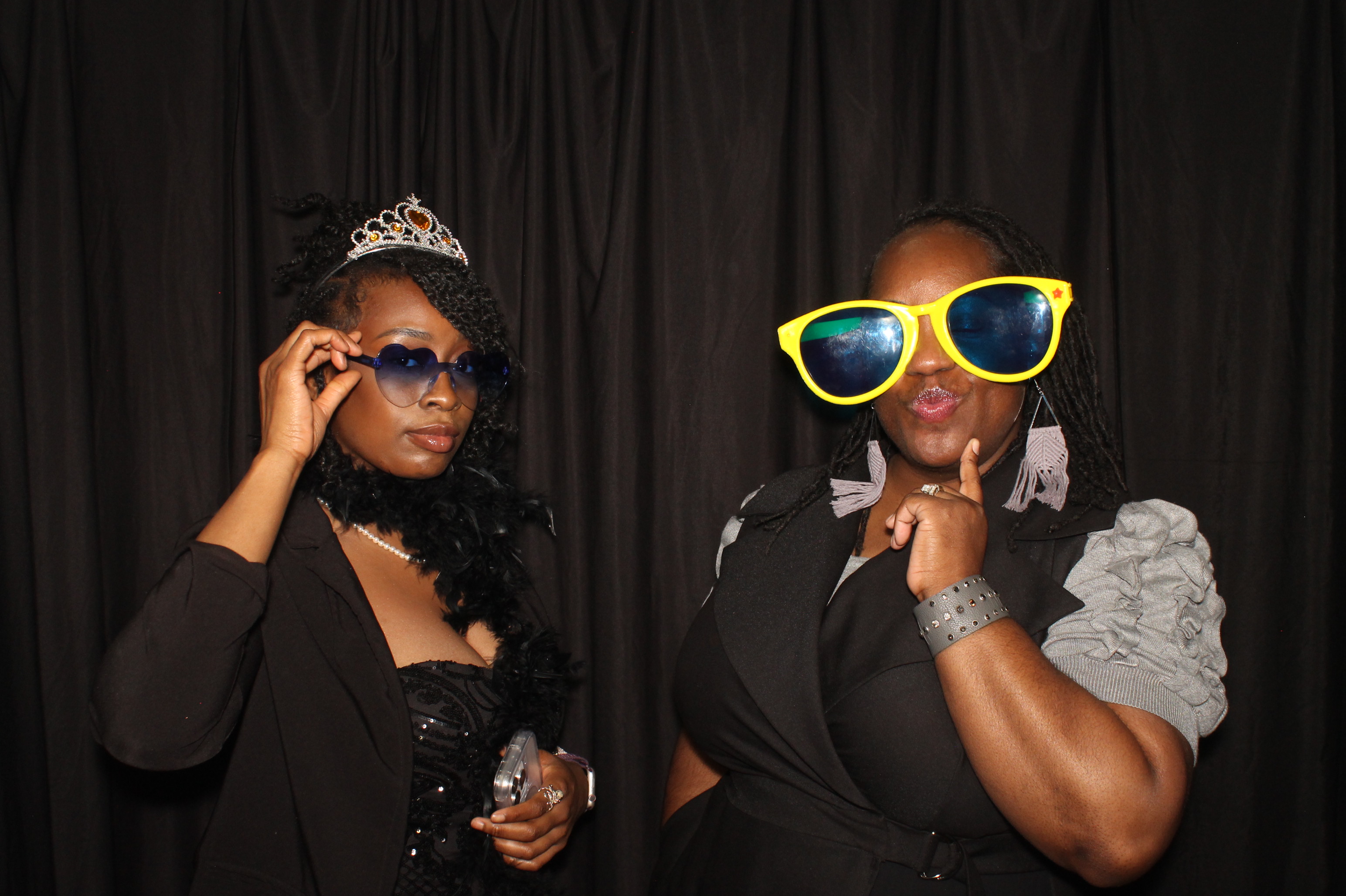 Montgomery County Prom | View more photos from the event at gallery.photoboothcincy.com/u/PhotoBoothCincy/Montgomery-County-Prom