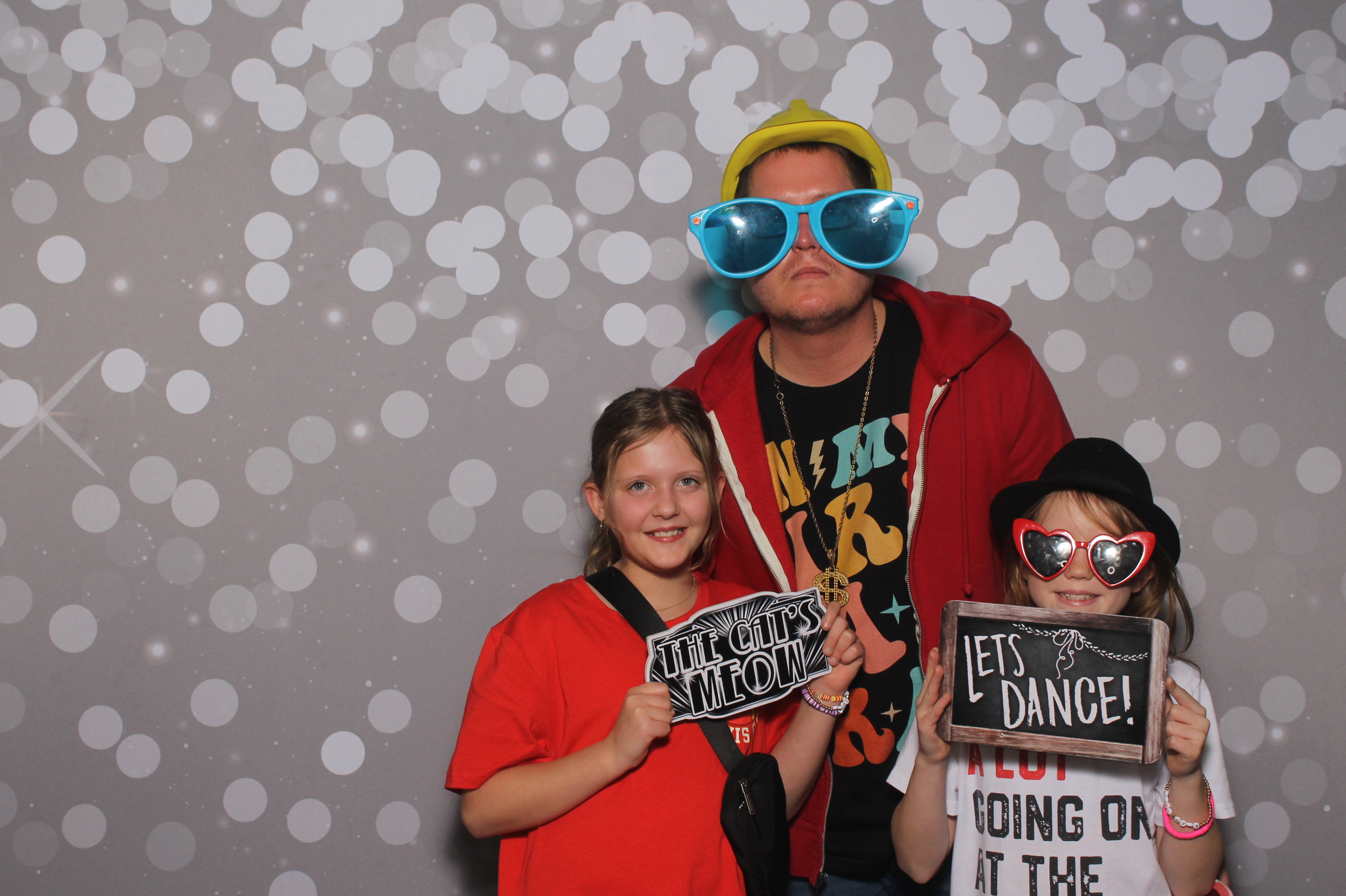 Mother Teresa Father Daughter Dance | View more photos from the event at gallery.photoboothcincy.com/u/PhotoBoothCincy/Mother-Teresa-Father-Daughter-Dance