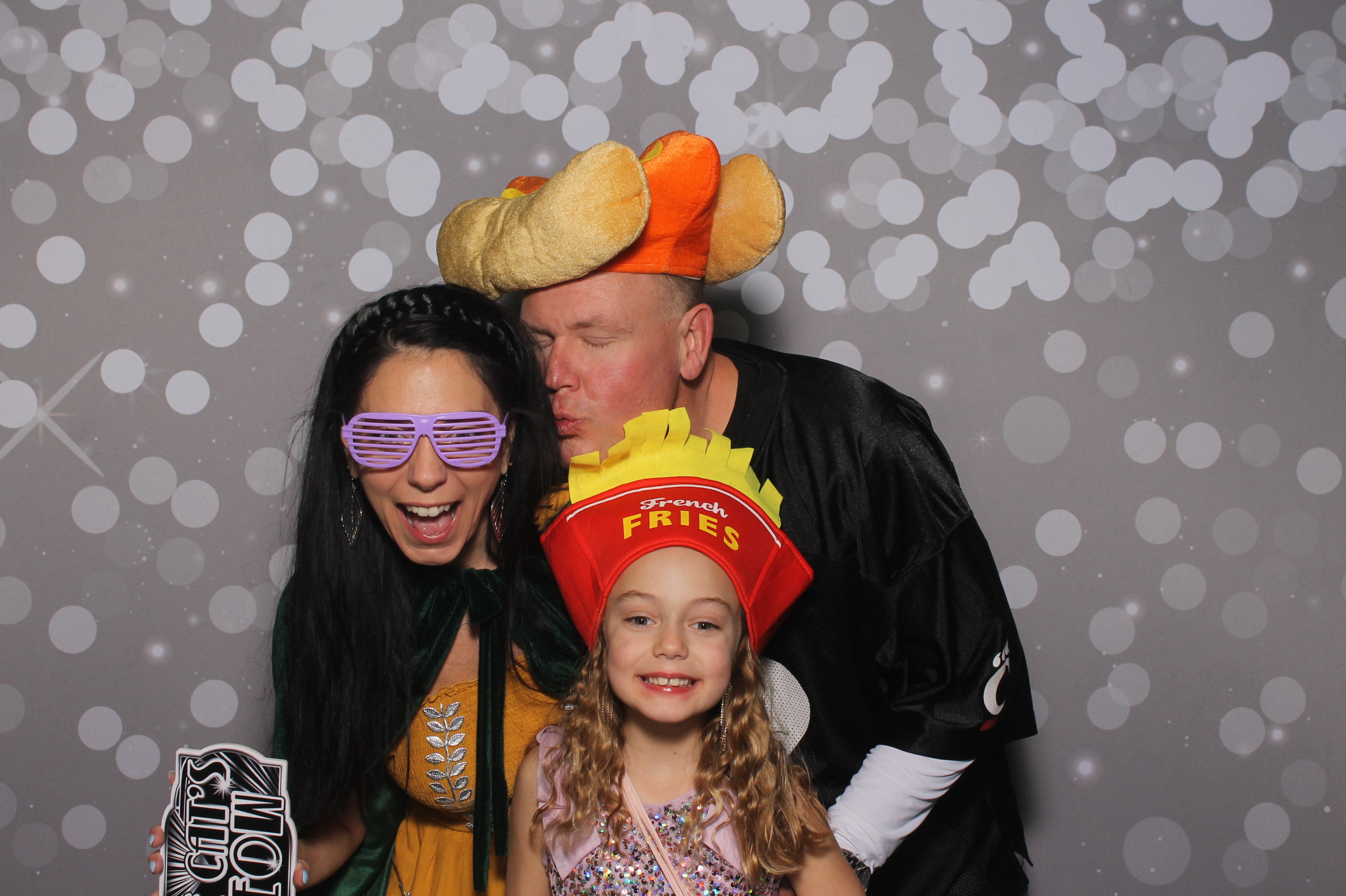 Mother Teresa Father Daughter Dance | View more photos from the event at gallery.photoboothcincy.com/u/PhotoBoothCincy/Mother-Teresa-Father-Daughter-Dance