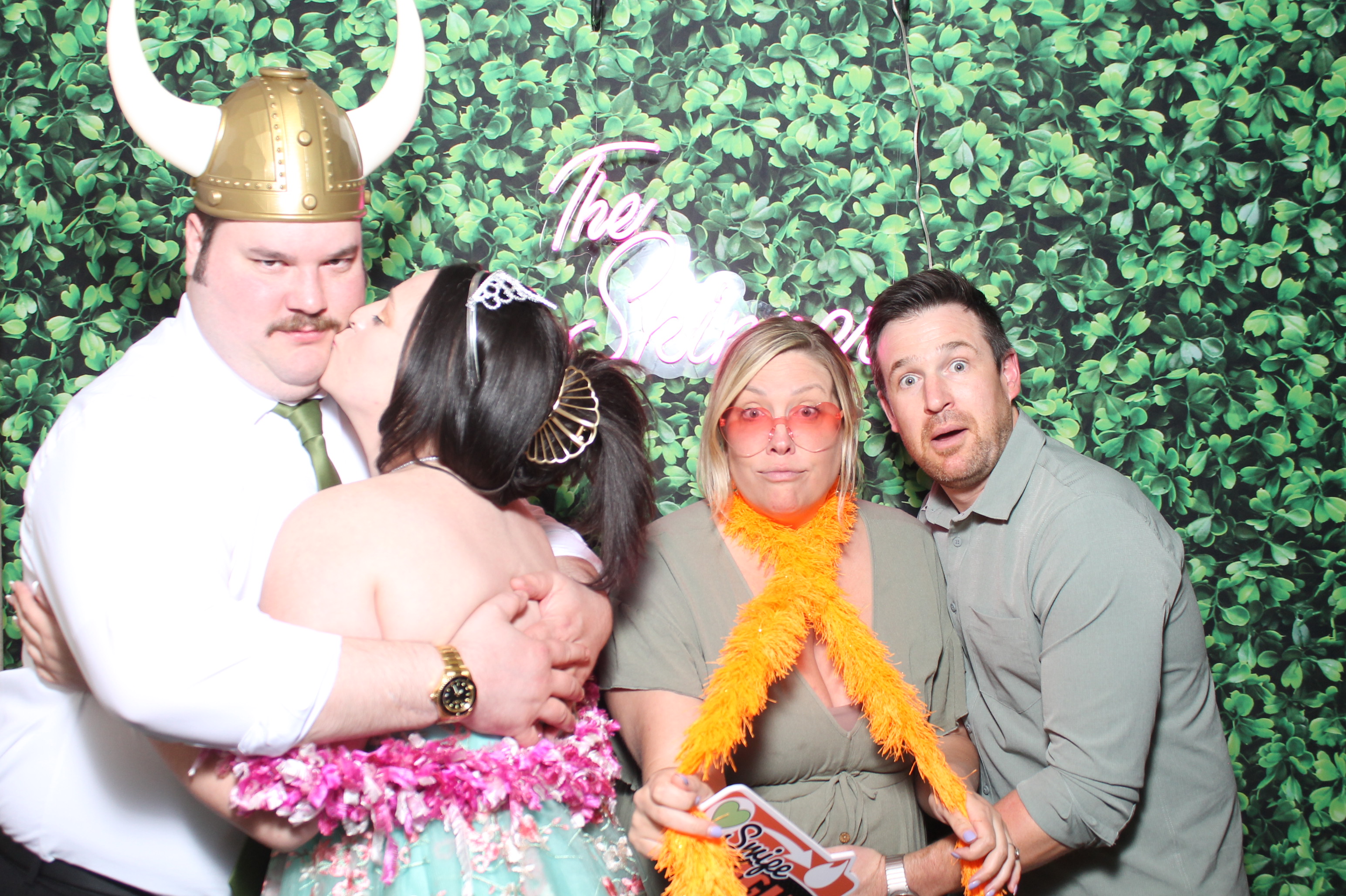 Mr. & Mrs Skinner | View more photos from the event at gallery.photoboothcincy.com/u/PhotoBoothCincy/Mr-Mrs-Skinner