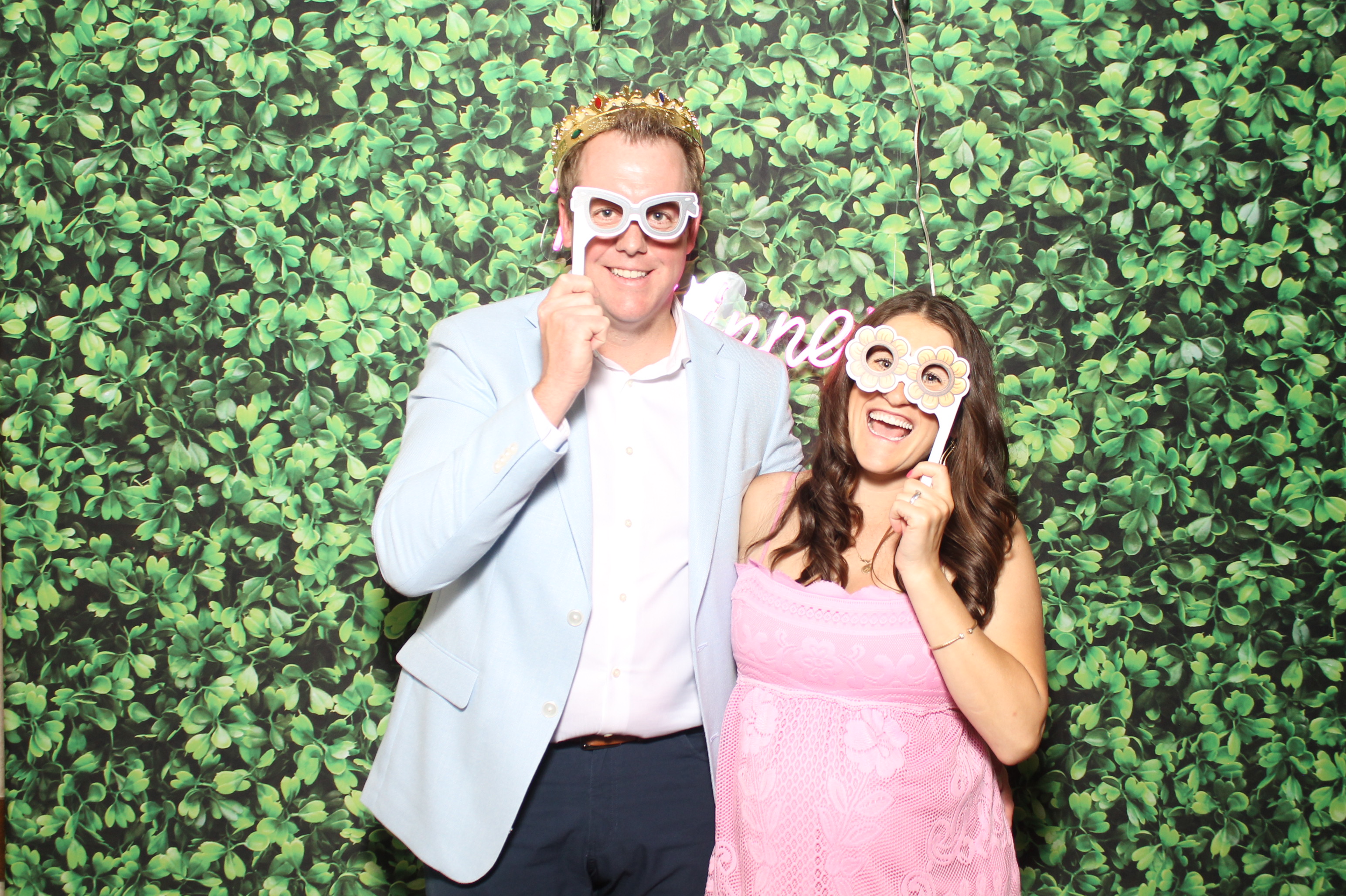 Mr. & Mrs Skinner | View more photos from the event at gallery.photoboothcincy.com/u/PhotoBoothCincy/Mr-Mrs-Skinner