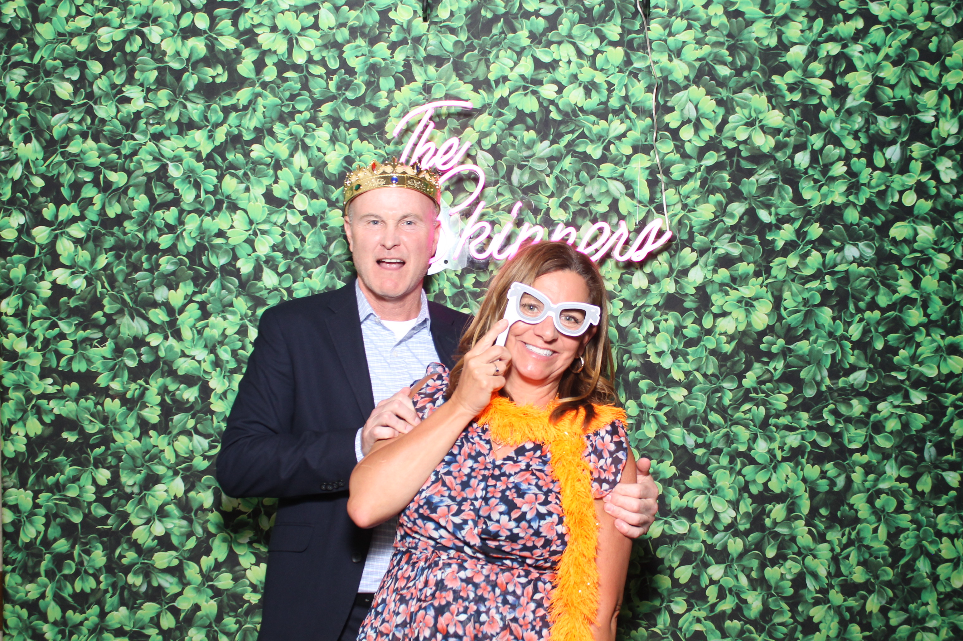 Mr. & Mrs Skinner | View more photos from the event at gallery.photoboothcincy.com/u/PhotoBoothCincy/Mr-Mrs-Skinner