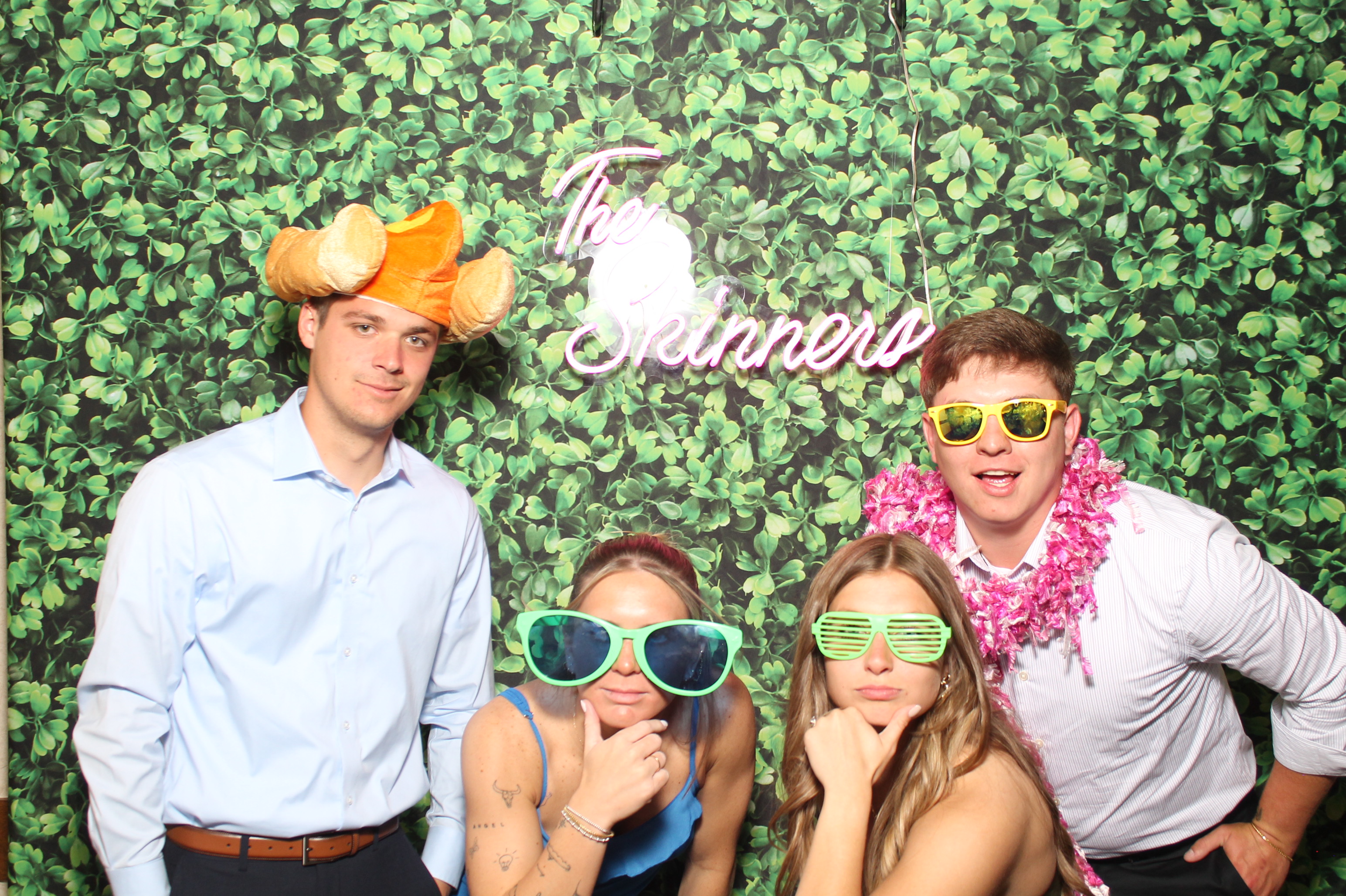 Mr. & Mrs Skinner | View more photos from the event at gallery.photoboothcincy.com/u/PhotoBoothCincy/Mr-Mrs-Skinner