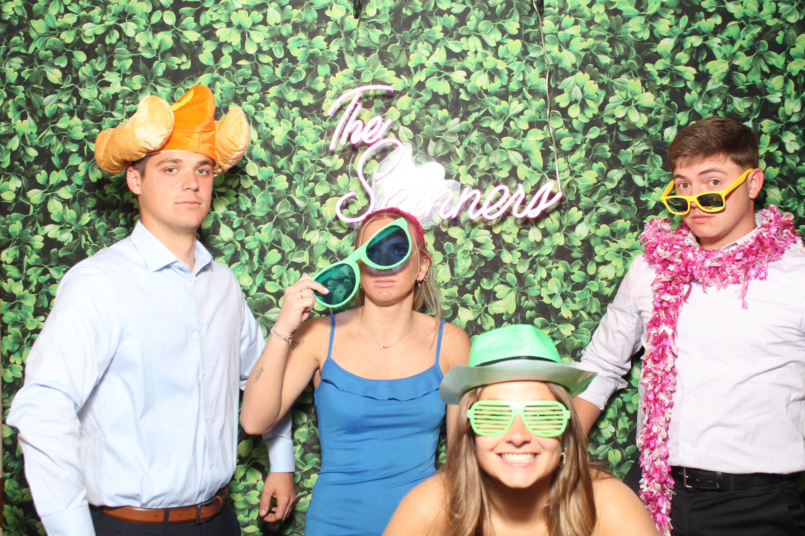 Mr. & Mrs Skinner | View more photos from the event at gallery.photoboothcincy.com/u/PhotoBoothCincy/Mr-Mrs-Skinner