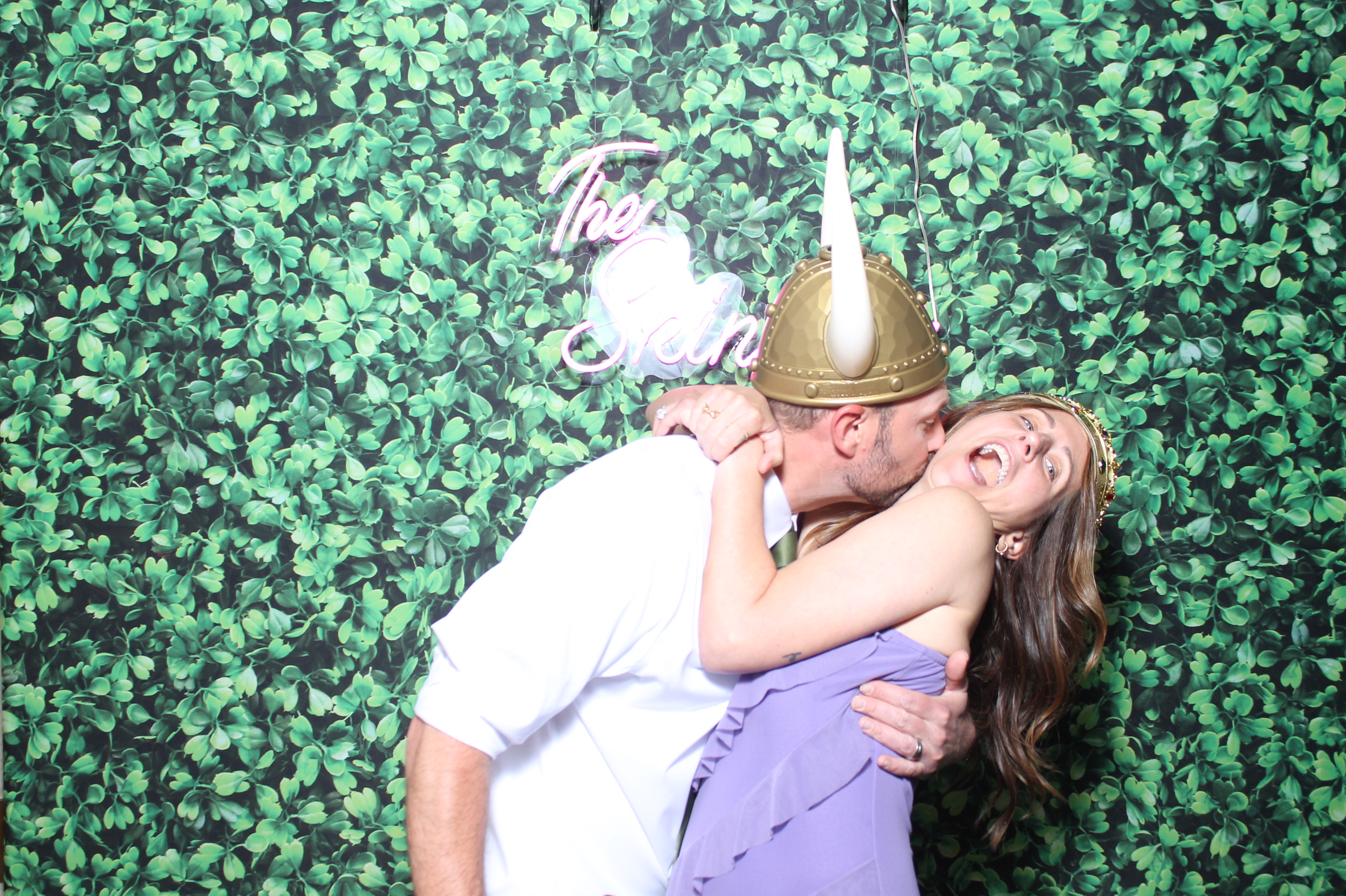 Mr. & Mrs Skinner | View more photos from the event at gallery.photoboothcincy.com/u/PhotoBoothCincy/Mr-Mrs-Skinner