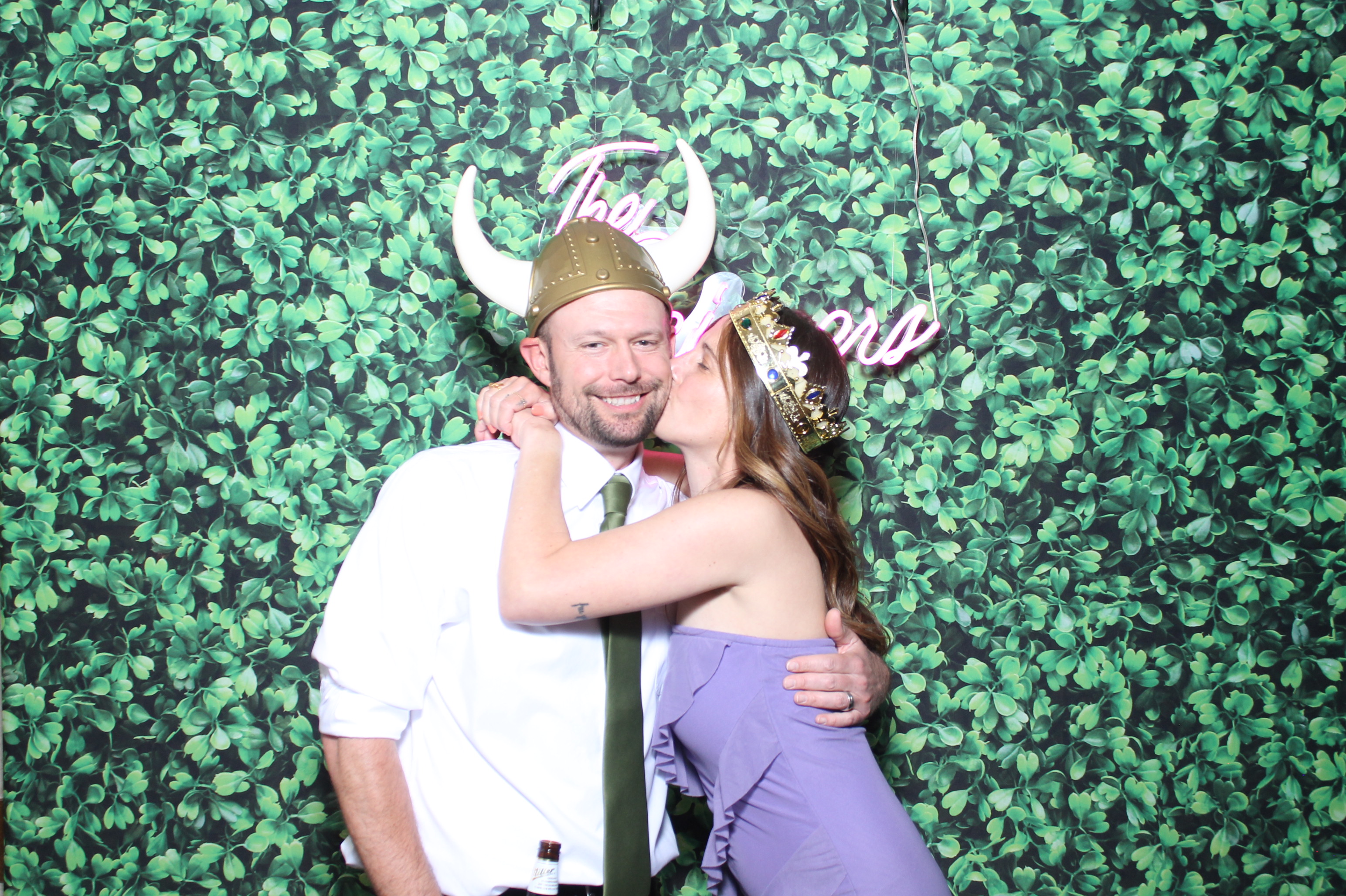 Mr. & Mrs Skinner | View more photos from the event at gallery.photoboothcincy.com/u/PhotoBoothCincy/Mr-Mrs-Skinner