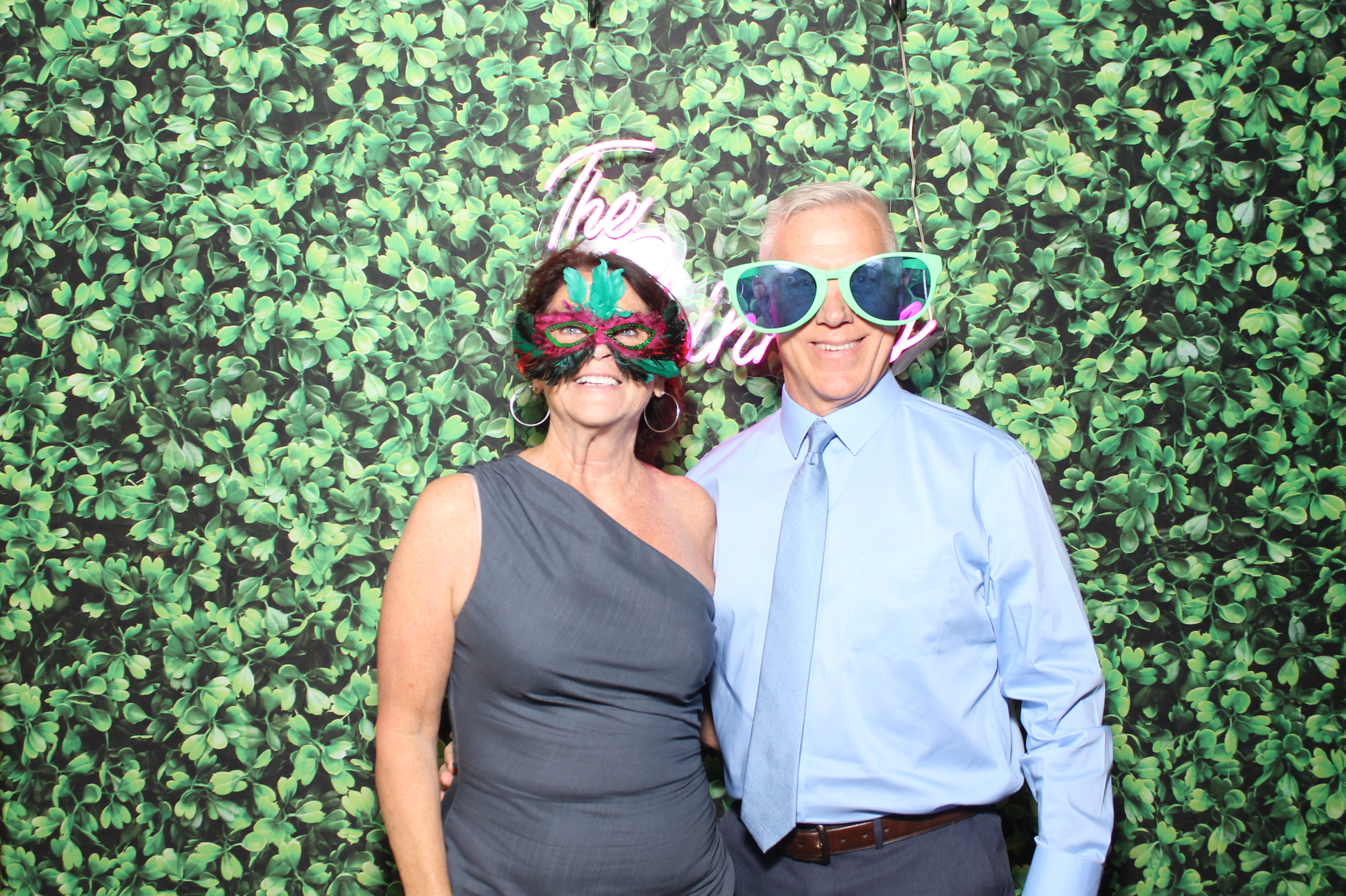 Mr. & Mrs Skinner | View more photos from the event at gallery.photoboothcincy.com/u/PhotoBoothCincy/Mr-Mrs-Skinner