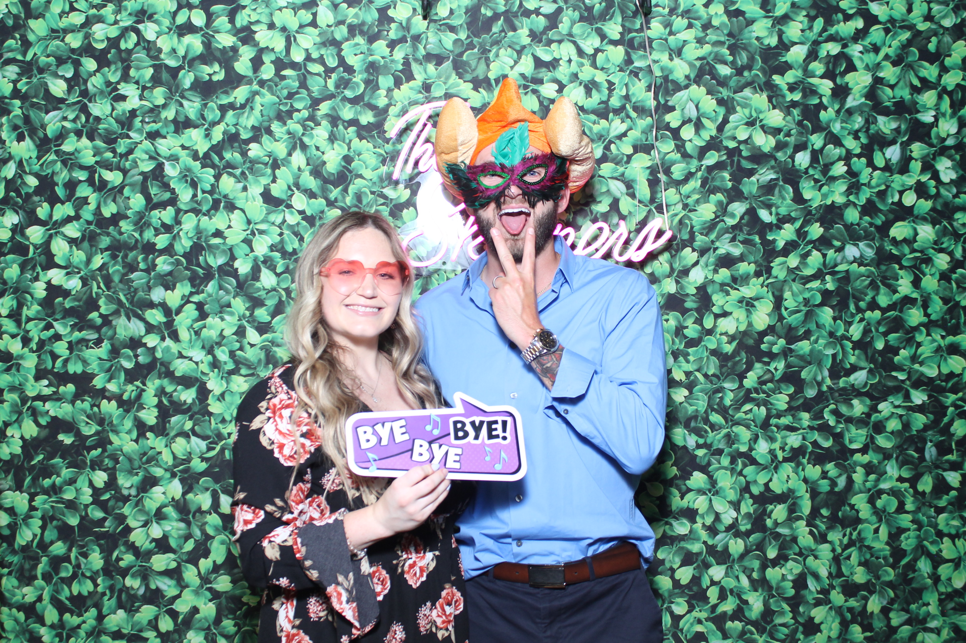 Mr. & Mrs Skinner | View more photos from the event at gallery.photoboothcincy.com/u/PhotoBoothCincy/Mr-Mrs-Skinner
