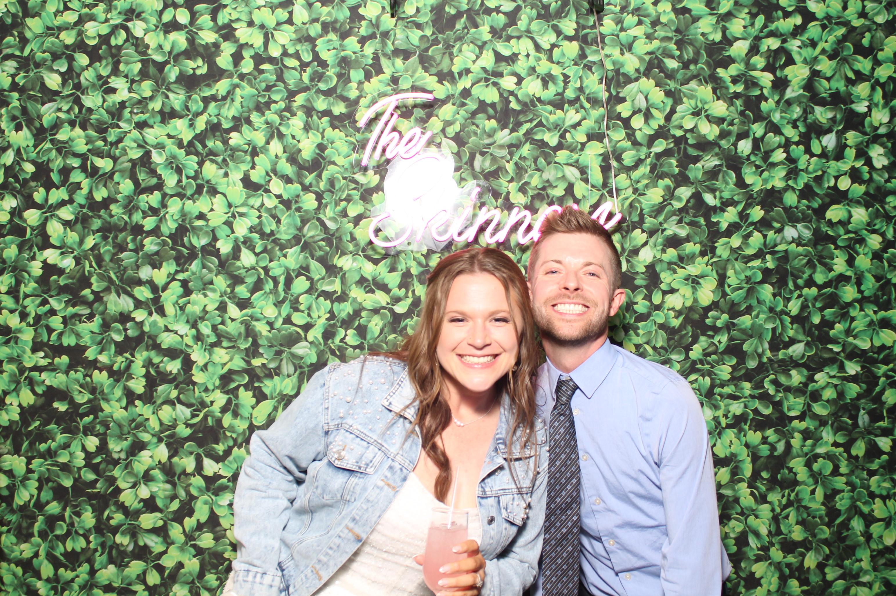 Mr. & Mrs Skinner | View more photos from the event at gallery.photoboothcincy.com/u/PhotoBoothCincy/Mr-Mrs-Skinner