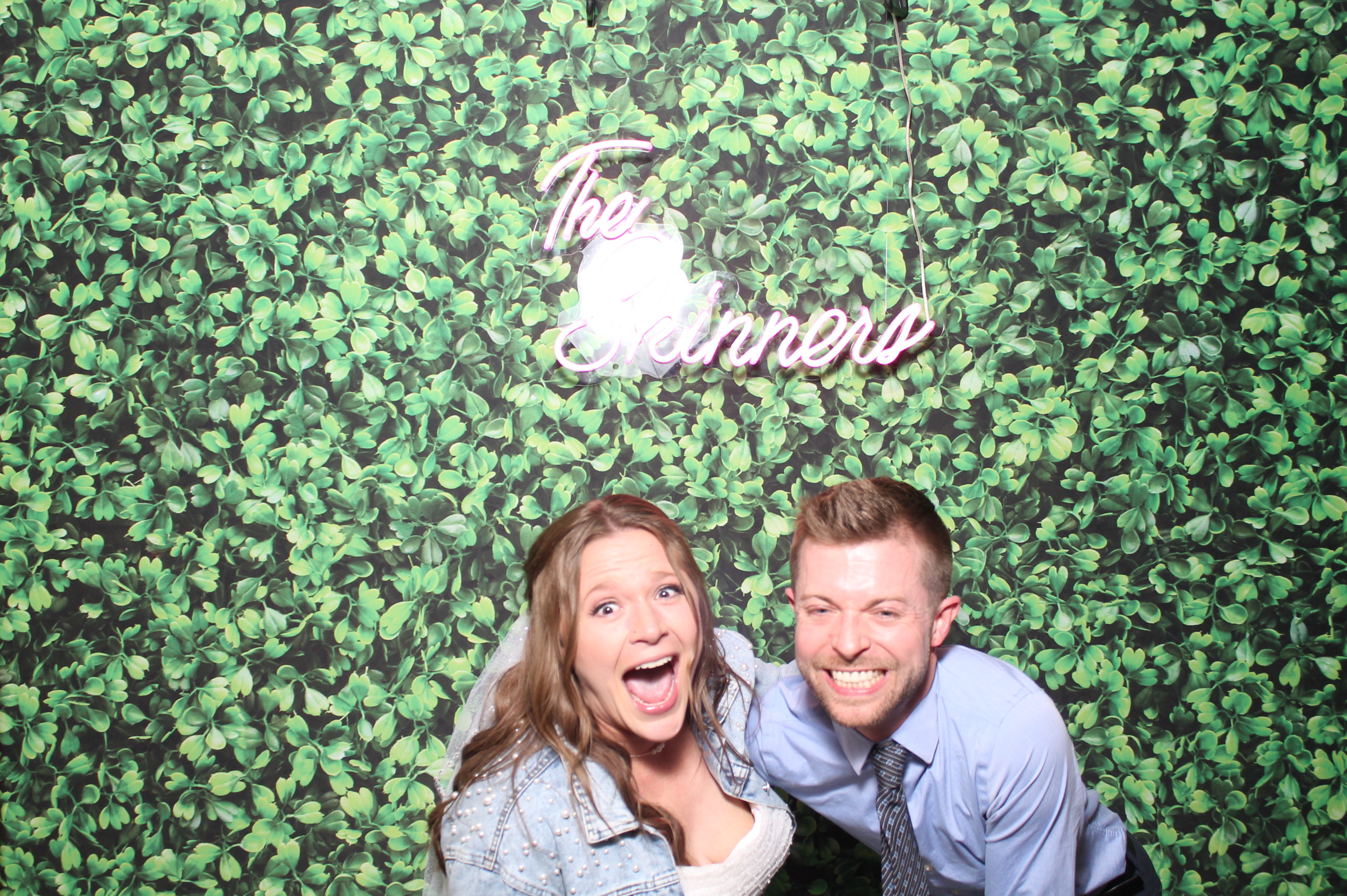 Mr. & Mrs Skinner | View more photos from the event at gallery.photoboothcincy.com/u/PhotoBoothCincy/Mr-Mrs-Skinner