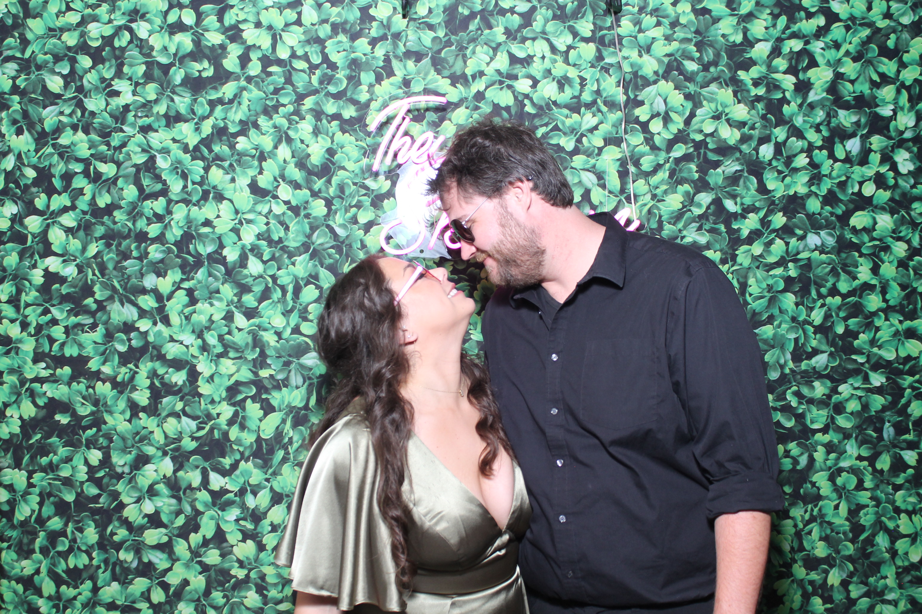 Mr. & Mrs Skinner | View more photos from the event at gallery.photoboothcincy.com/u/PhotoBoothCincy/Mr-Mrs-Skinner