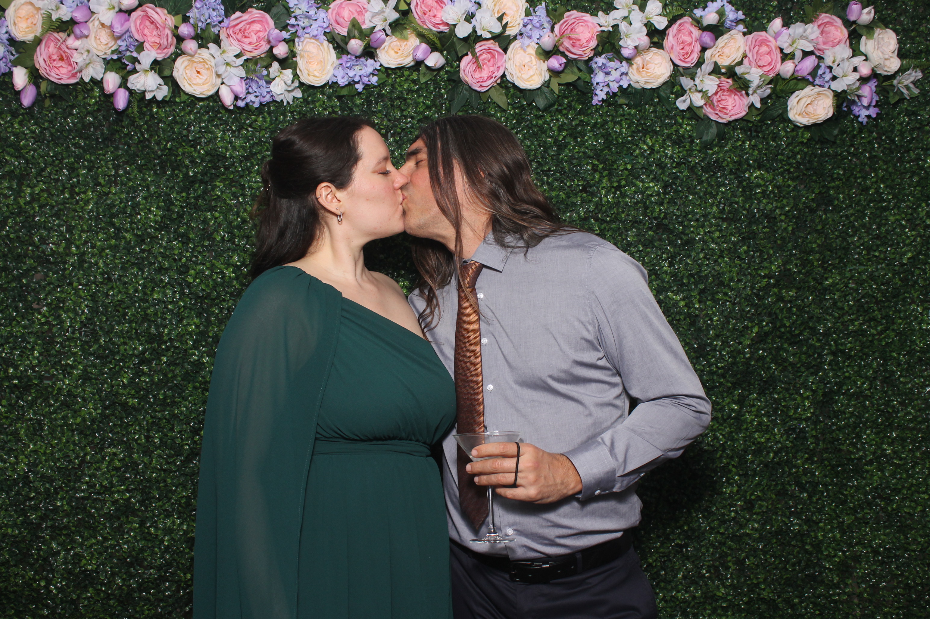 Natalie & Hunter | View more photos from the event at gallery.photoboothcincy.com/u/PhotoBoothCincy/Natalie-Hunter