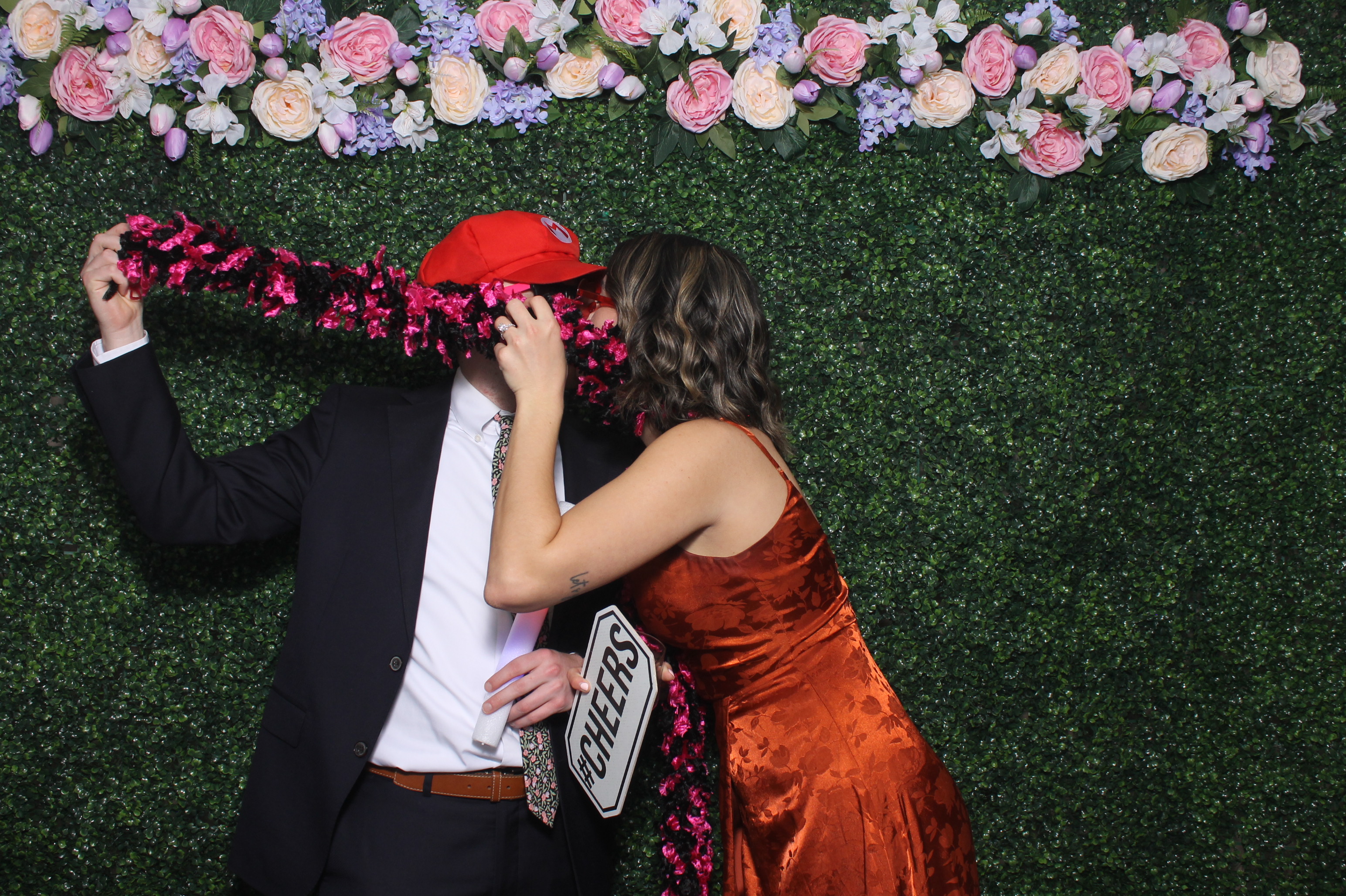 Natalie & Hunter | View more photos from the event at gallery.photoboothcincy.com/u/PhotoBoothCincy/Natalie-Hunter