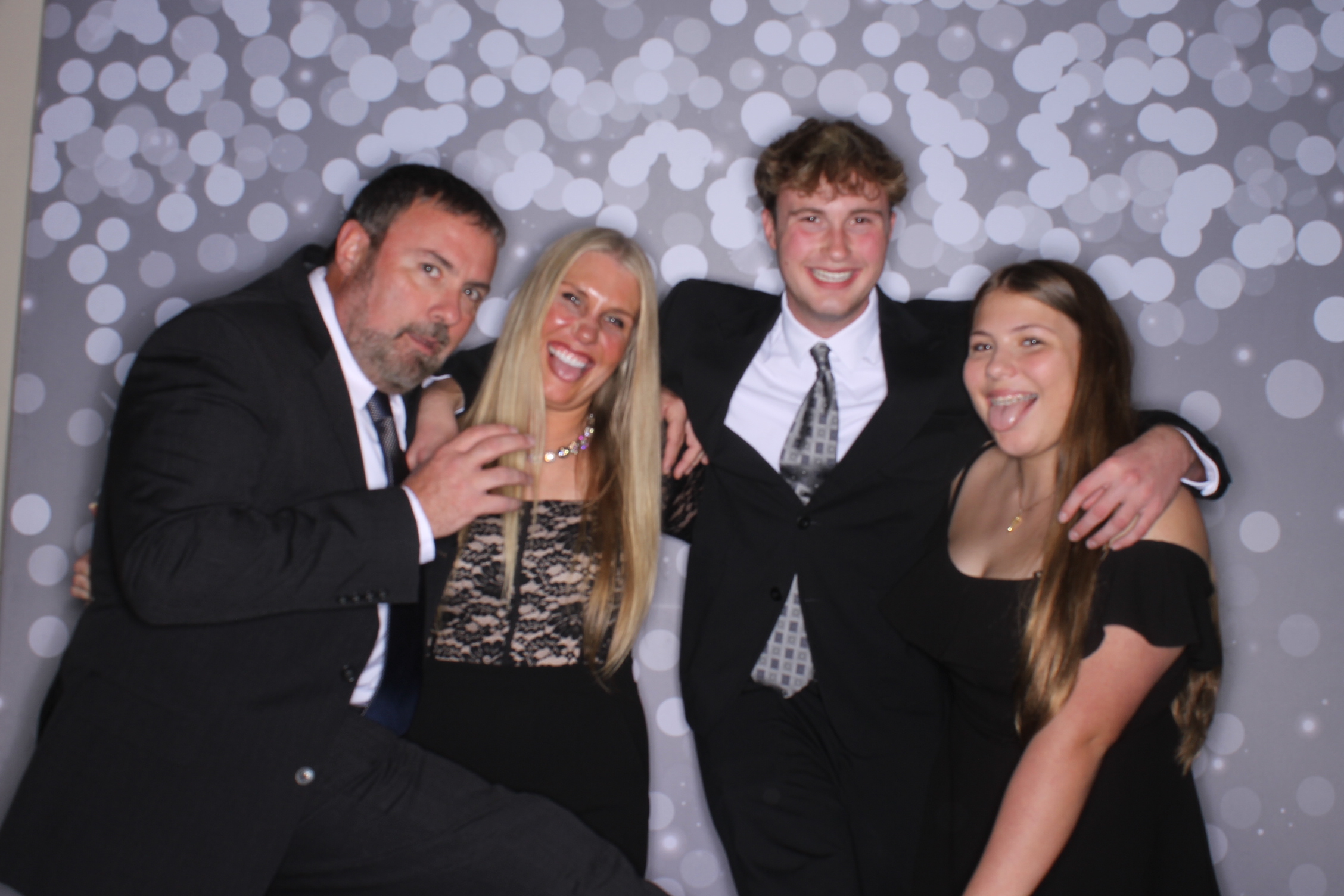 Natalie & Jonathon | View more photos from the event at gallery.photoboothcincy.com/u/PhotoBoothCincy/Natalie-Jonathon
