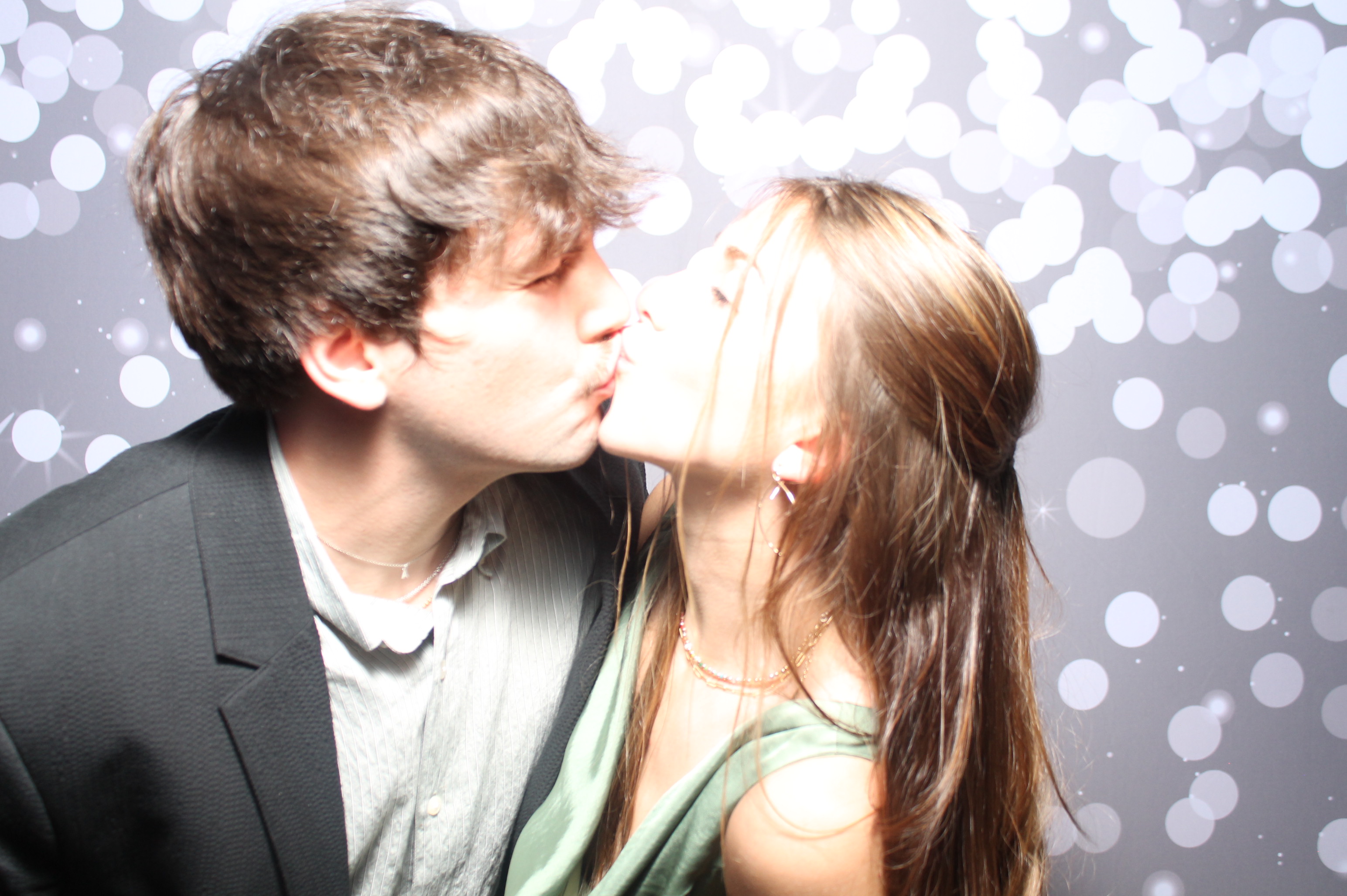 Natalie & Sam | View more photos from the event at gallery.photoboothcincy.com/u/PhotoBoothCincy/Natalie-Sam