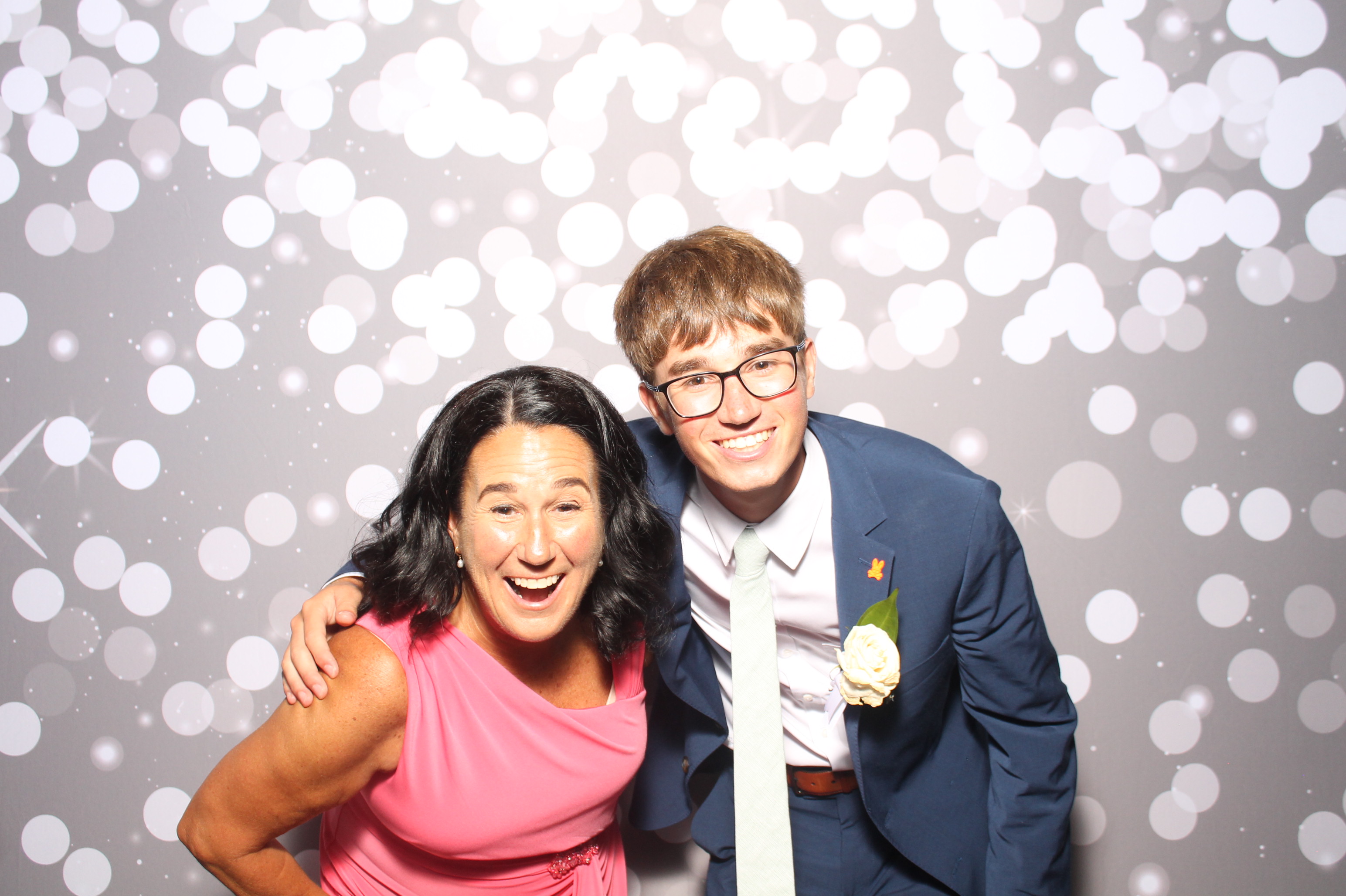 Natalie & Sam | View more photos from the event at gallery.photoboothcincy.com/u/PhotoBoothCincy/Natalie-Sam