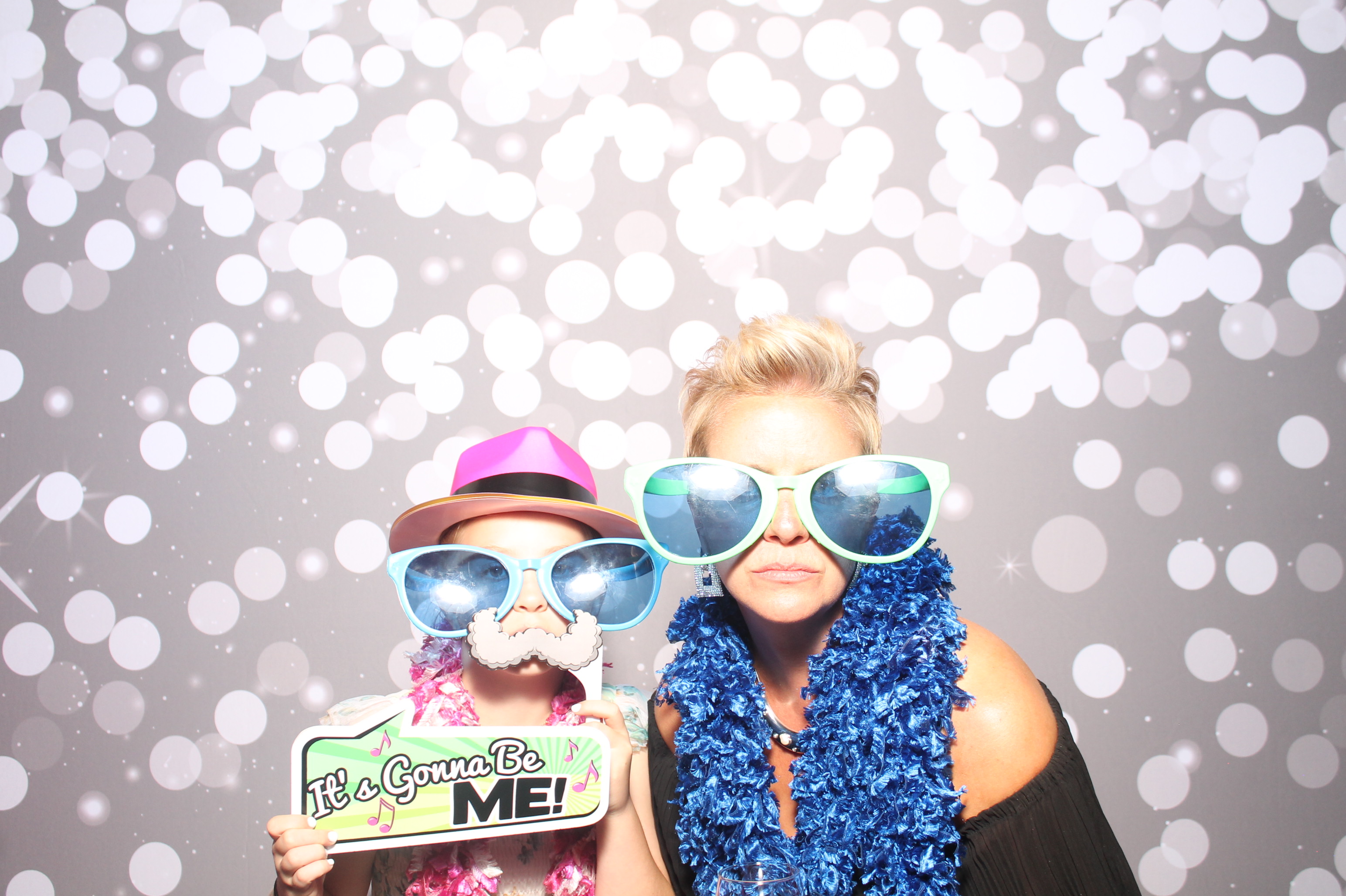 Natalie & Sam | View more photos from the event at gallery.photoboothcincy.com/u/PhotoBoothCincy/Natalie-Sam