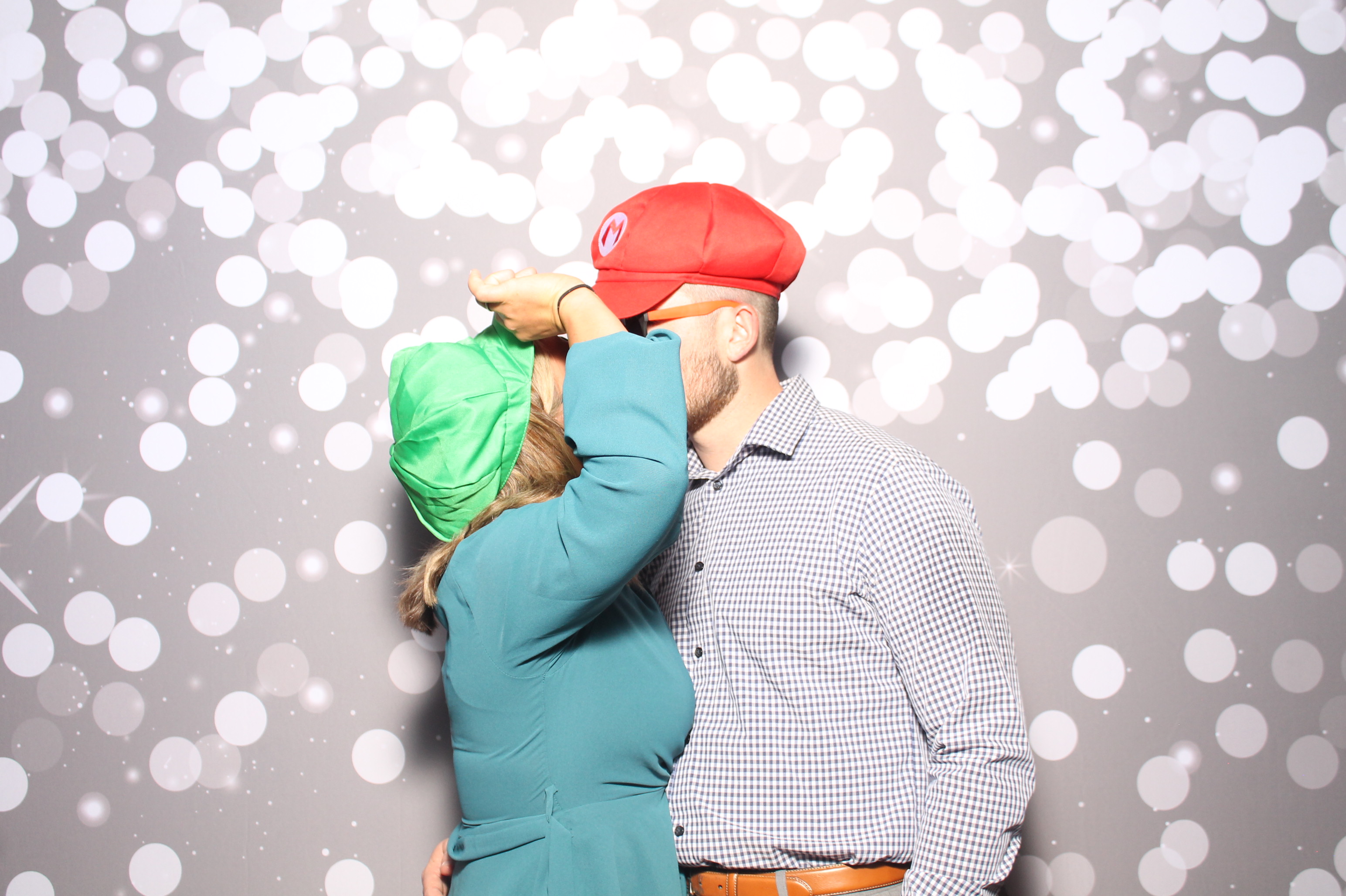 Natalie & Sam | View more photos from the event at gallery.photoboothcincy.com/u/PhotoBoothCincy/Natalie-Sam