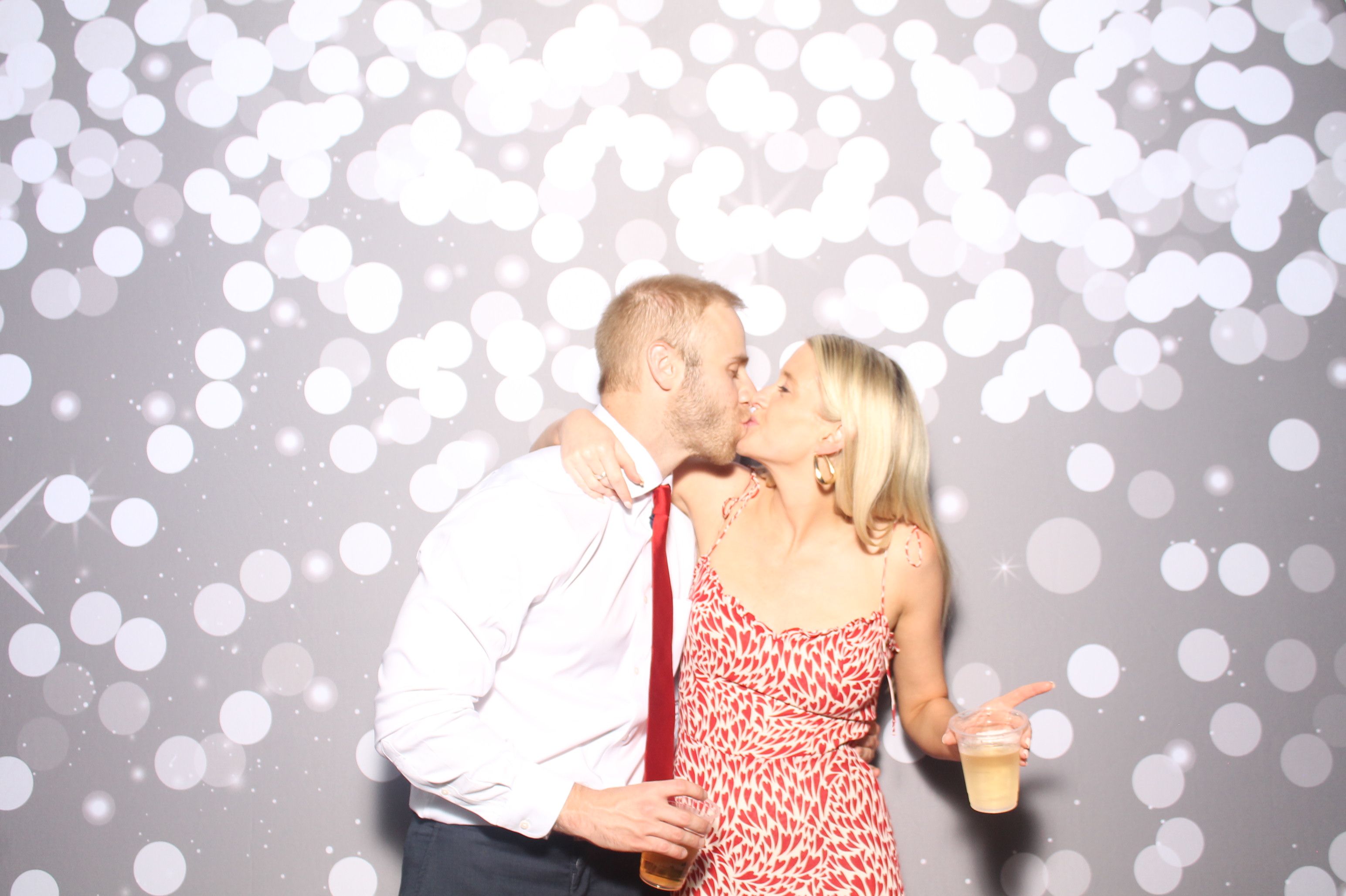 Natalie & Sam | View more photos from the event at gallery.photoboothcincy.com/u/PhotoBoothCincy/Natalie-Sam