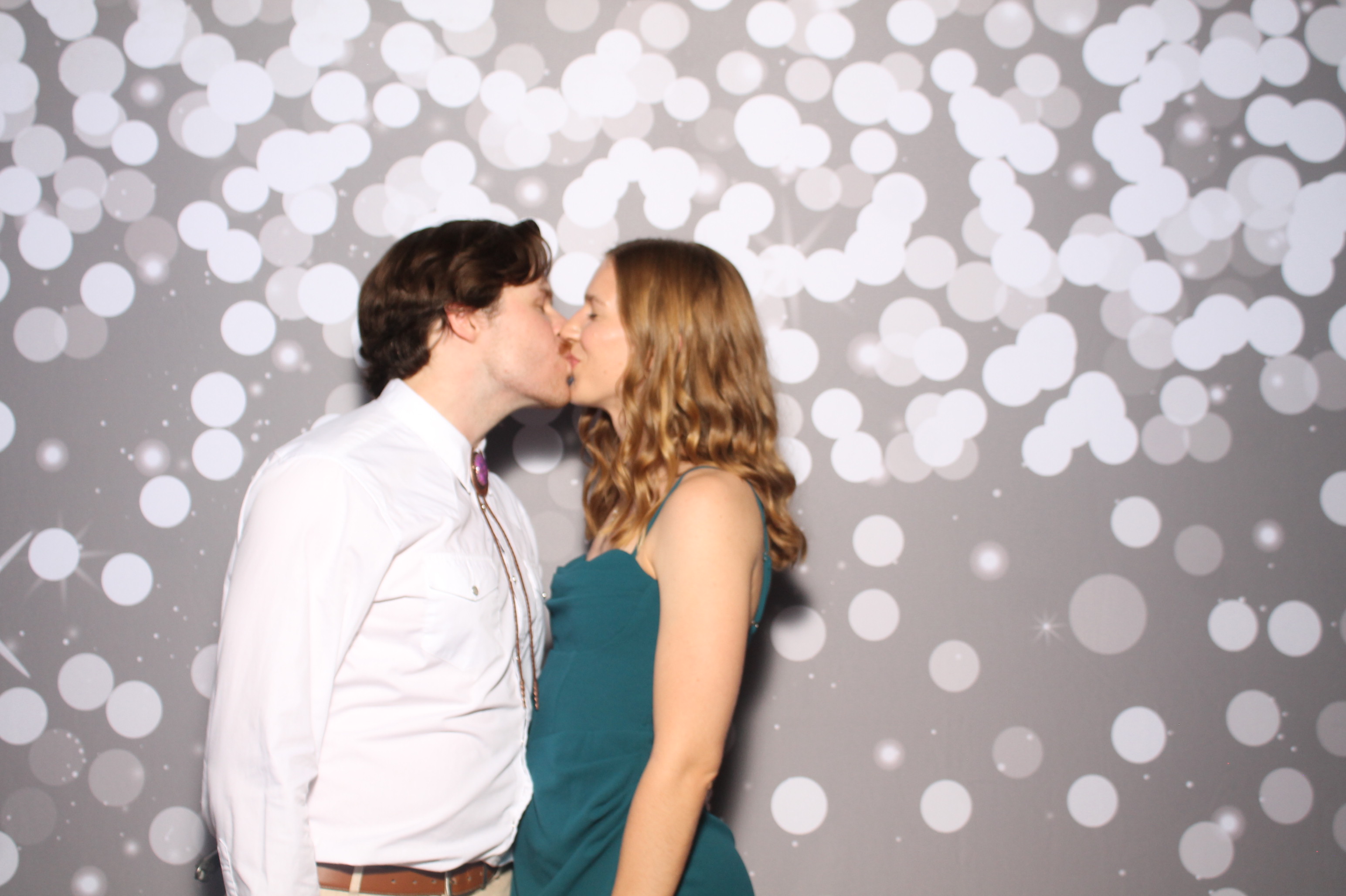 Natalie & Sam | View more photos from the event at gallery.photoboothcincy.com/u/PhotoBoothCincy/Natalie-Sam