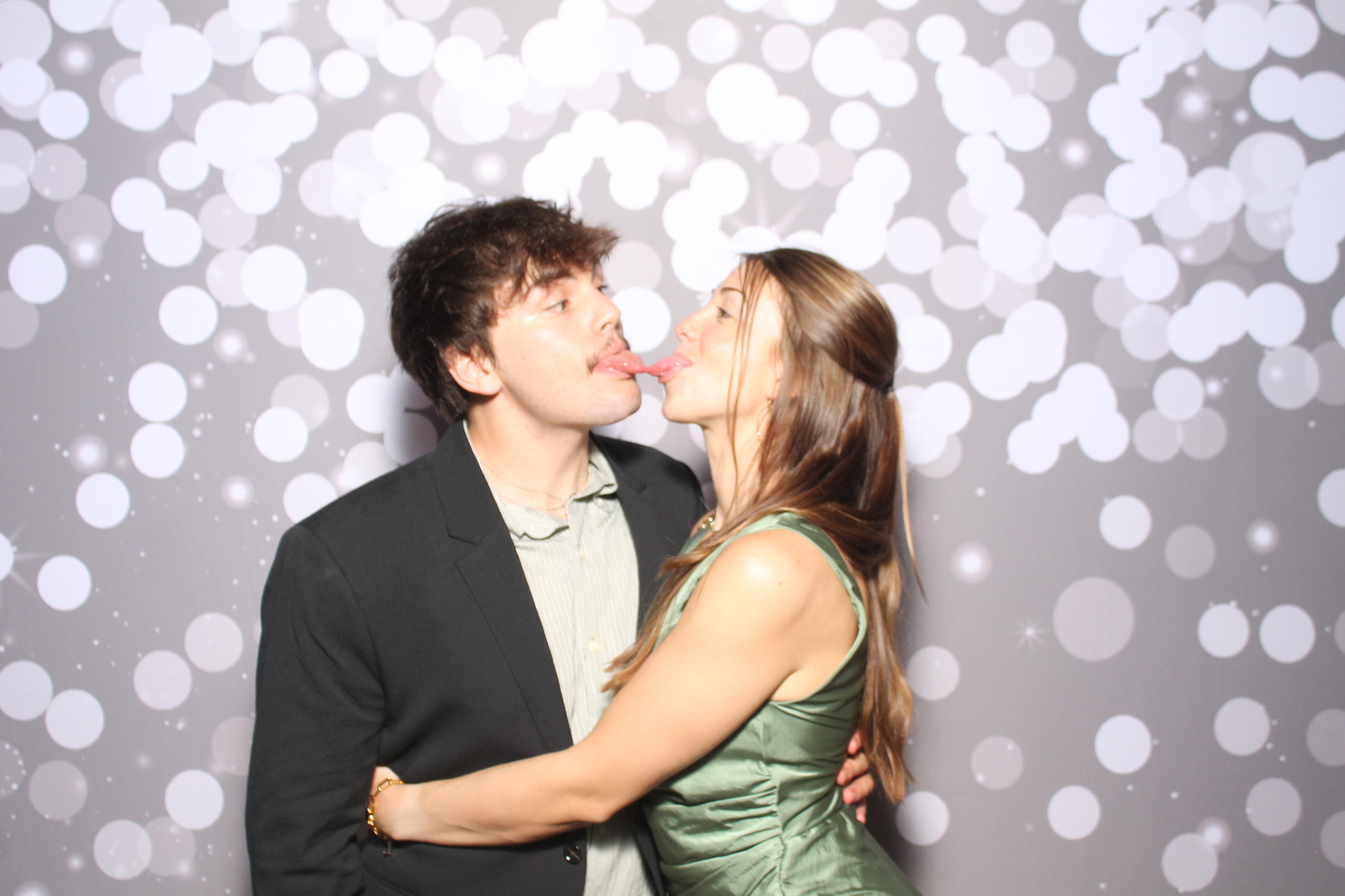 Natalie & Sam | View more photos from the event at gallery.photoboothcincy.com/u/PhotoBoothCincy/Natalie-Sam