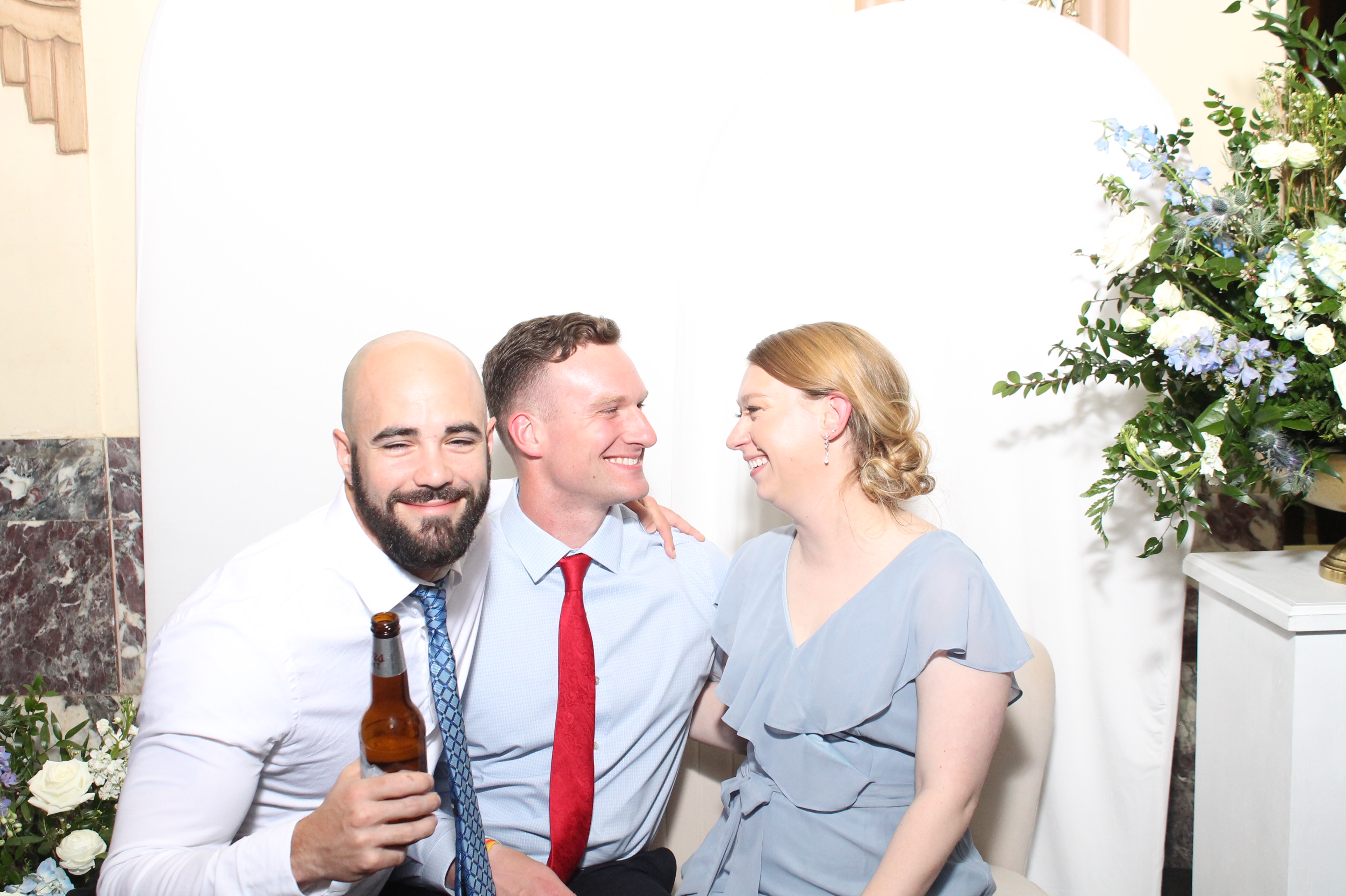 Nick & Sarah | View more photos from the event at gallery.photoboothcincy.com/u/PhotoBoothCincy/Nick-Sarah