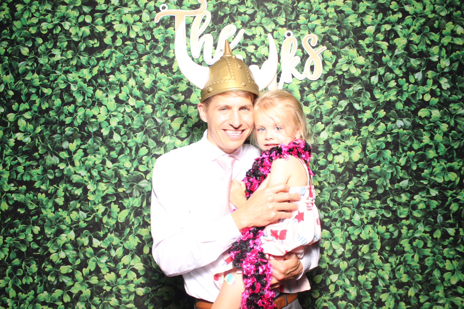 Nicole & Josh Link | View more photos from the event at gallery.photoboothcincy.com/u/PhotoBoothCincy/Nicole-Josh-Link