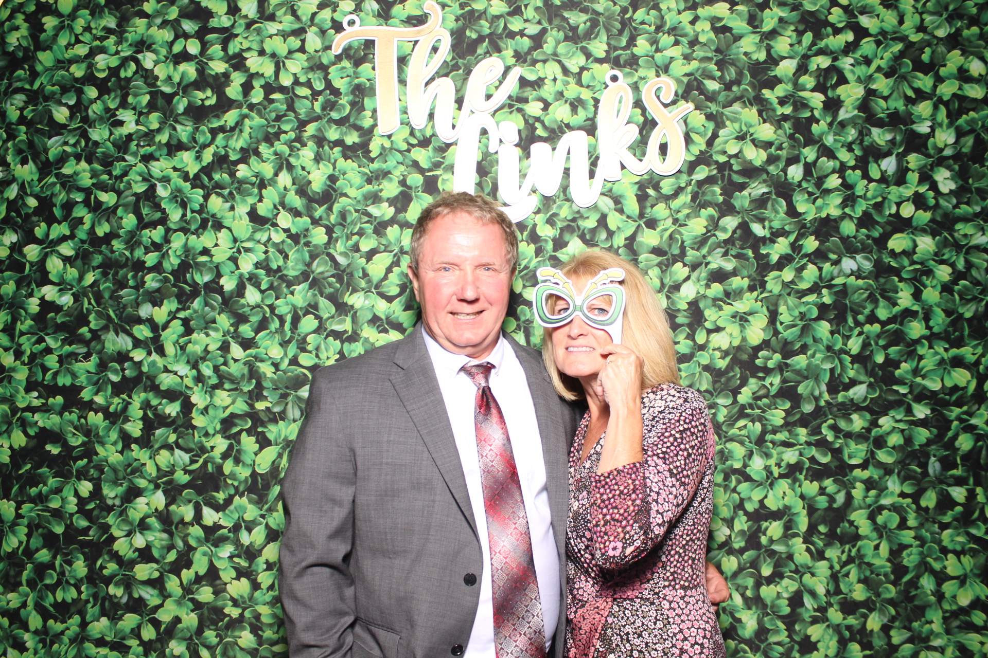 Nicole & Josh Link | View more photos from the event at gallery.photoboothcincy.com/u/PhotoBoothCincy/Nicole-Josh-Link
