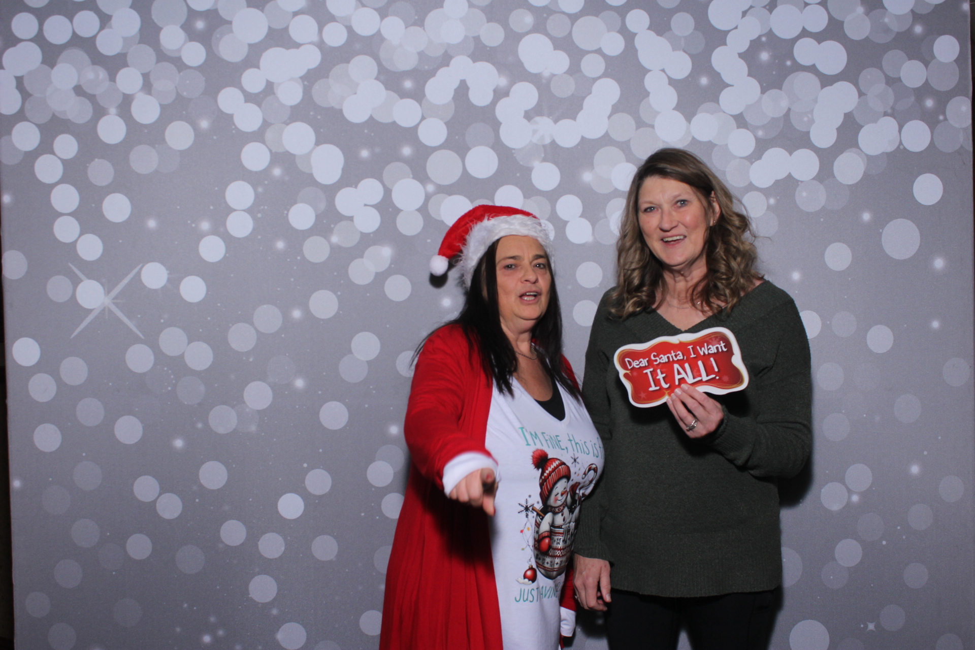 Nieman Plumbing Christmas Party | View more photos from the event at gallery.photoboothcincy.com/u/PhotoBoothCincy/Nieman-Plumbing-Christmas-Party