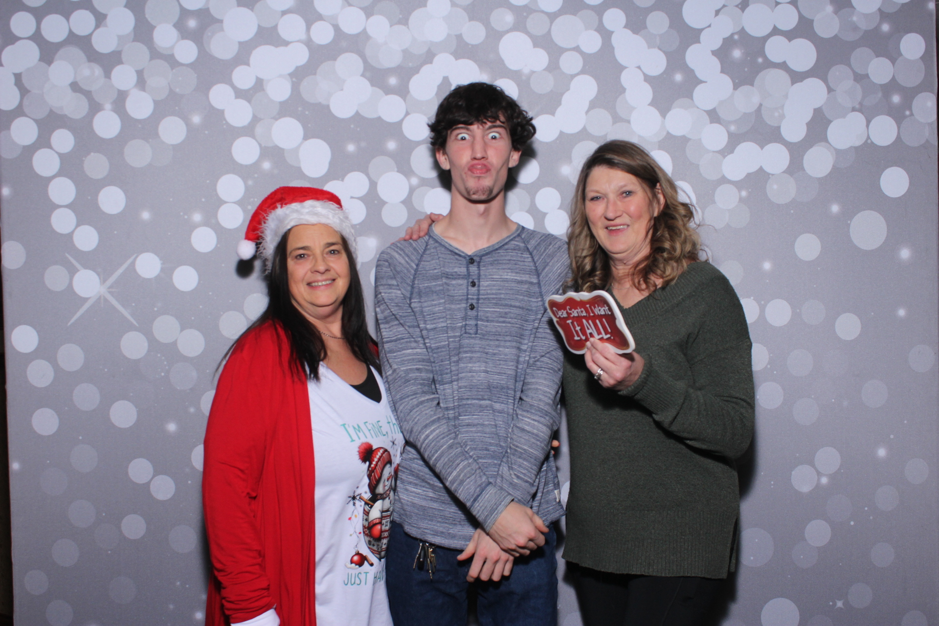 Nieman Plumbing Christmas Party | View more photos from the event at gallery.photoboothcincy.com/u/PhotoBoothCincy/Nieman-Plumbing-Christmas-Party