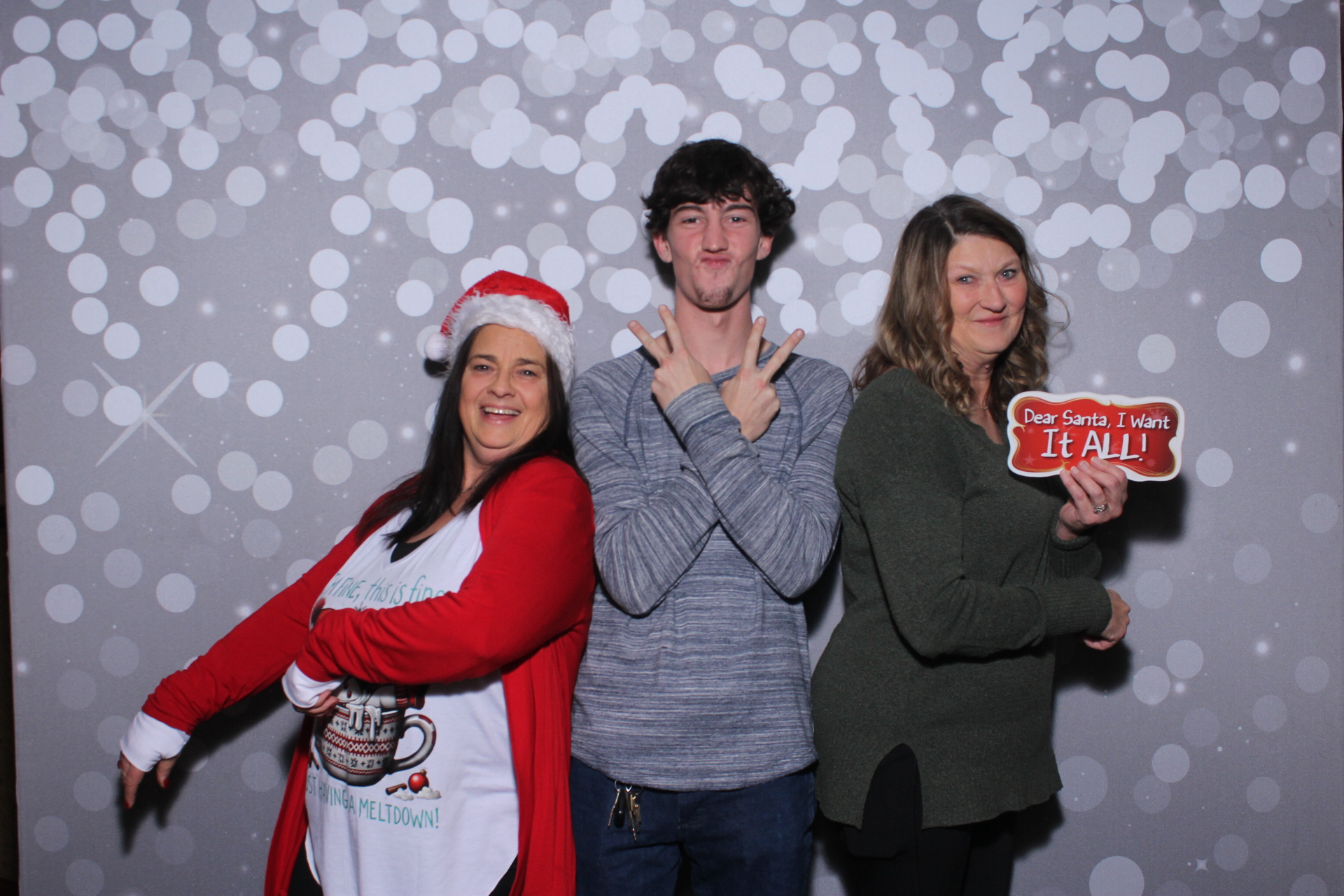 Nieman Plumbing Christmas Party | View more photos from the event at gallery.photoboothcincy.com/u/PhotoBoothCincy/Nieman-Plumbing-Christmas-Party