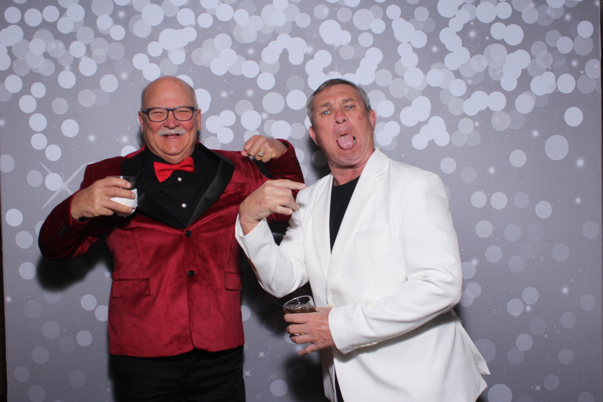Nieman Plumbing Christmas Party | View more photos from the event at gallery.photoboothcincy.com/u/PhotoBoothCincy/Nieman-Plumbing-Christmas-Party