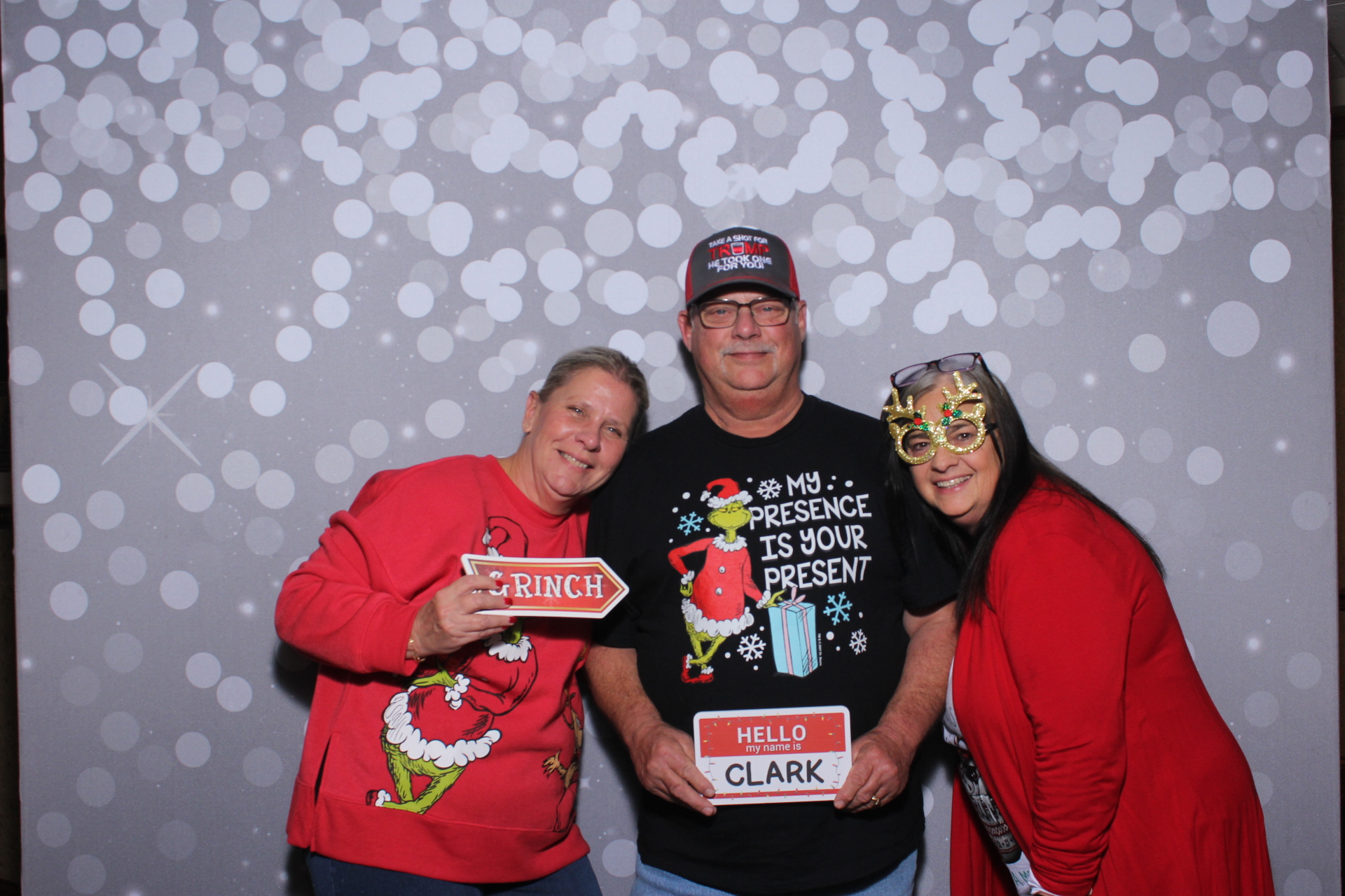 Nieman Plumbing Christmas Party | View more photos from the event at gallery.photoboothcincy.com/u/PhotoBoothCincy/Nieman-Plumbing-Christmas-Party