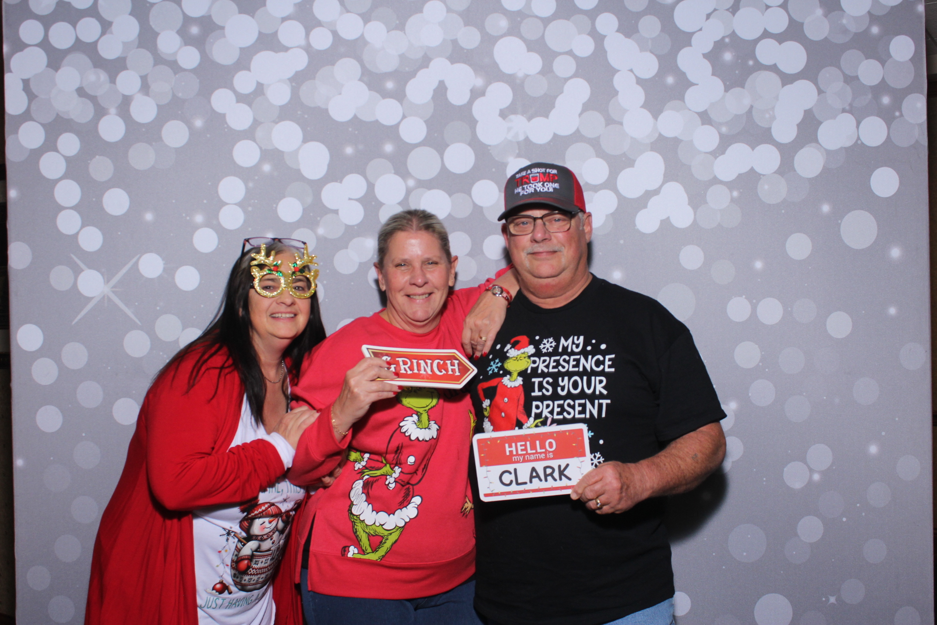 Nieman Plumbing Christmas Party | View more photos from the event at gallery.photoboothcincy.com/u/PhotoBoothCincy/Nieman-Plumbing-Christmas-Party