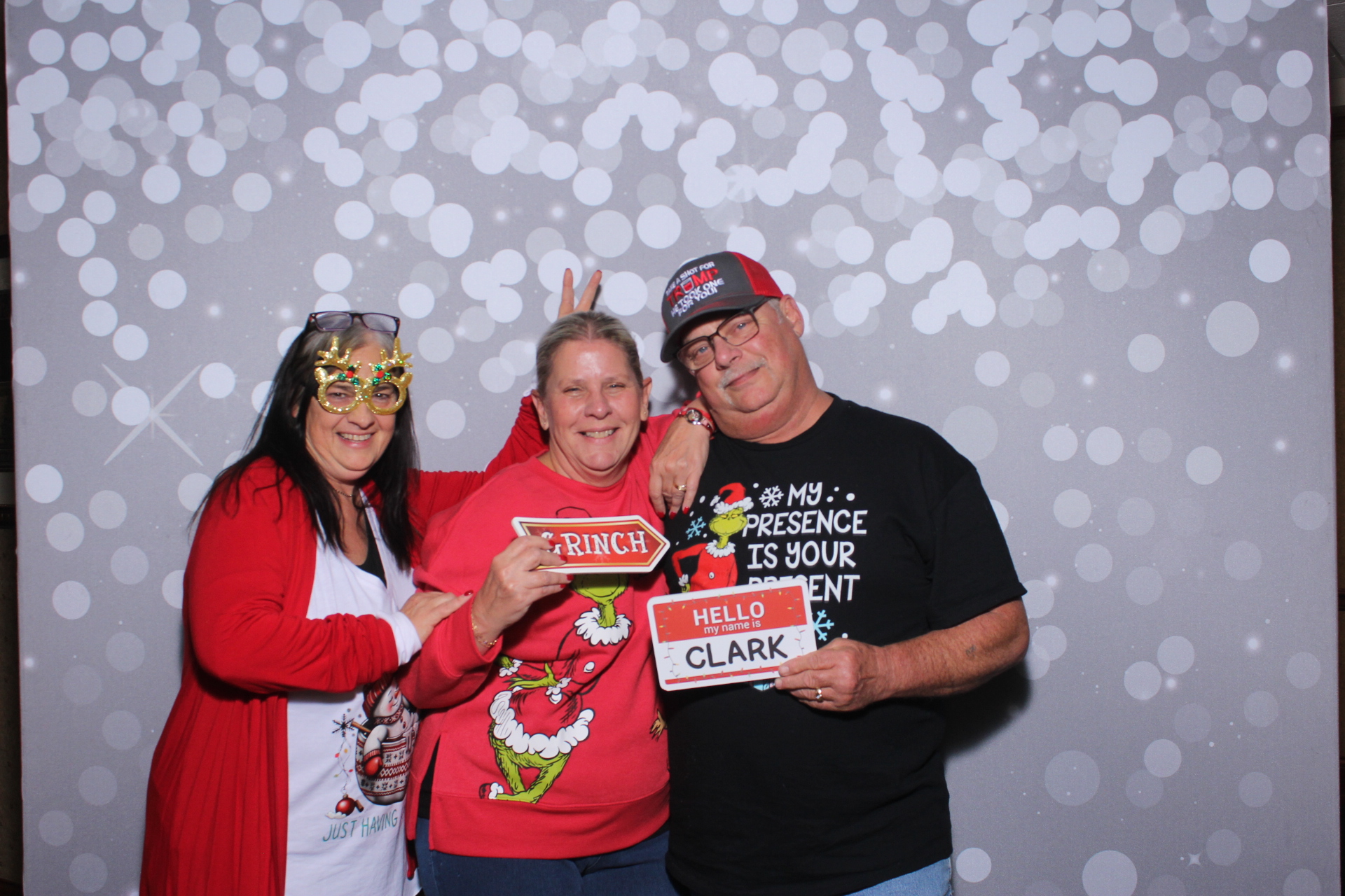 Nieman Plumbing Christmas Party | View more photos from the event at gallery.photoboothcincy.com/u/PhotoBoothCincy/Nieman-Plumbing-Christmas-Party