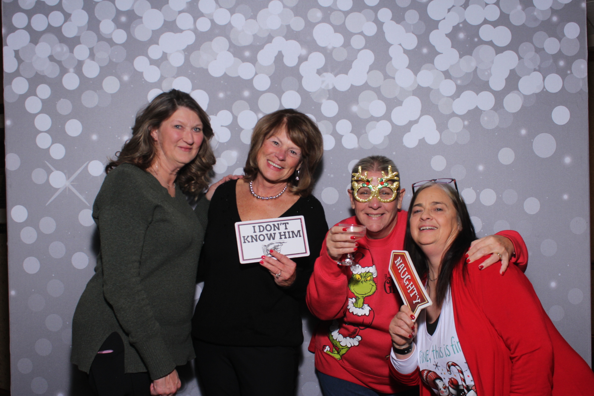 Nieman Plumbing Christmas Party | View more photos from the event at gallery.photoboothcincy.com/u/PhotoBoothCincy/Nieman-Plumbing-Christmas-Party