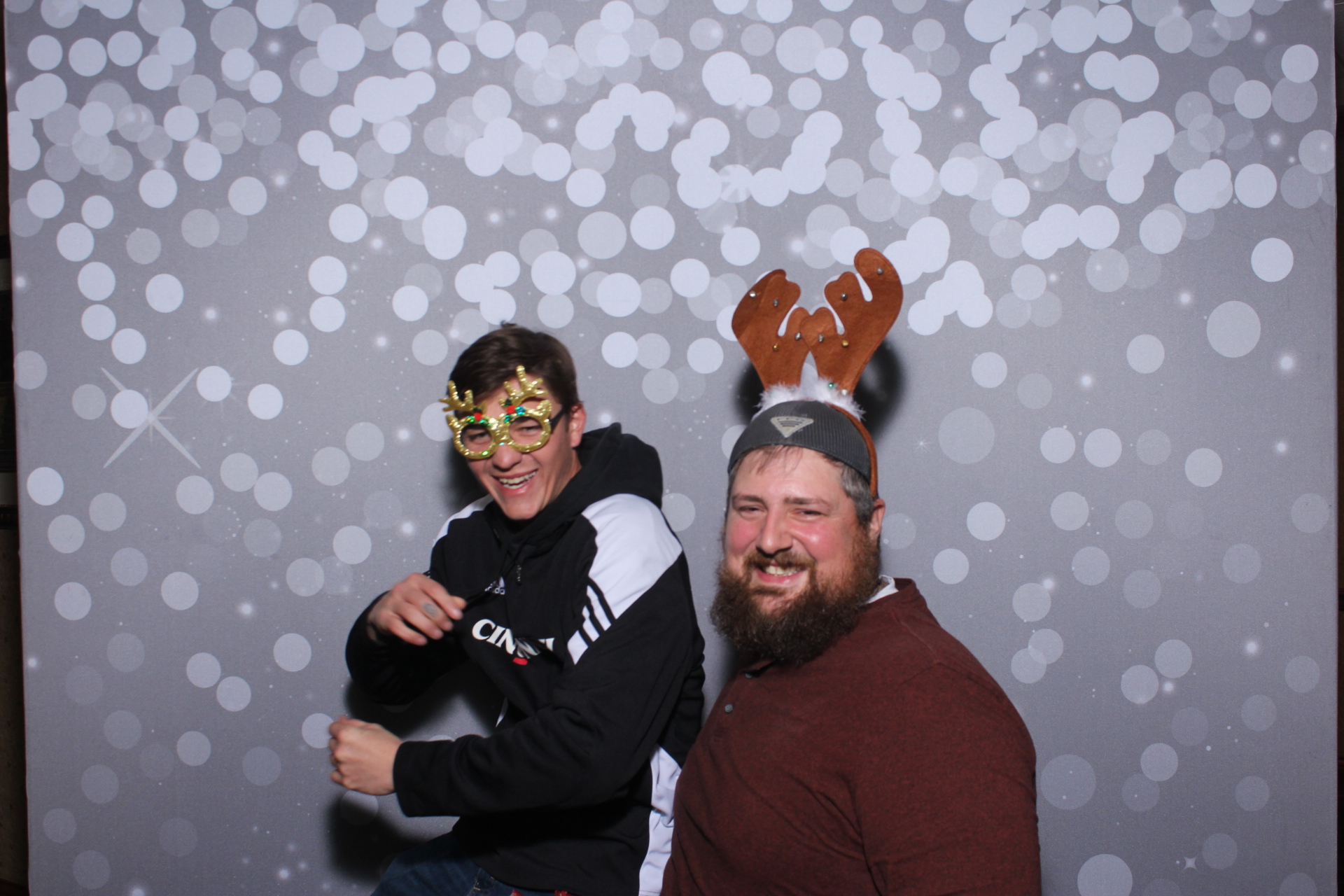 Nieman Plumbing Christmas Party | View more photos from the event at gallery.photoboothcincy.com/u/PhotoBoothCincy/Nieman-Plumbing-Christmas-Party