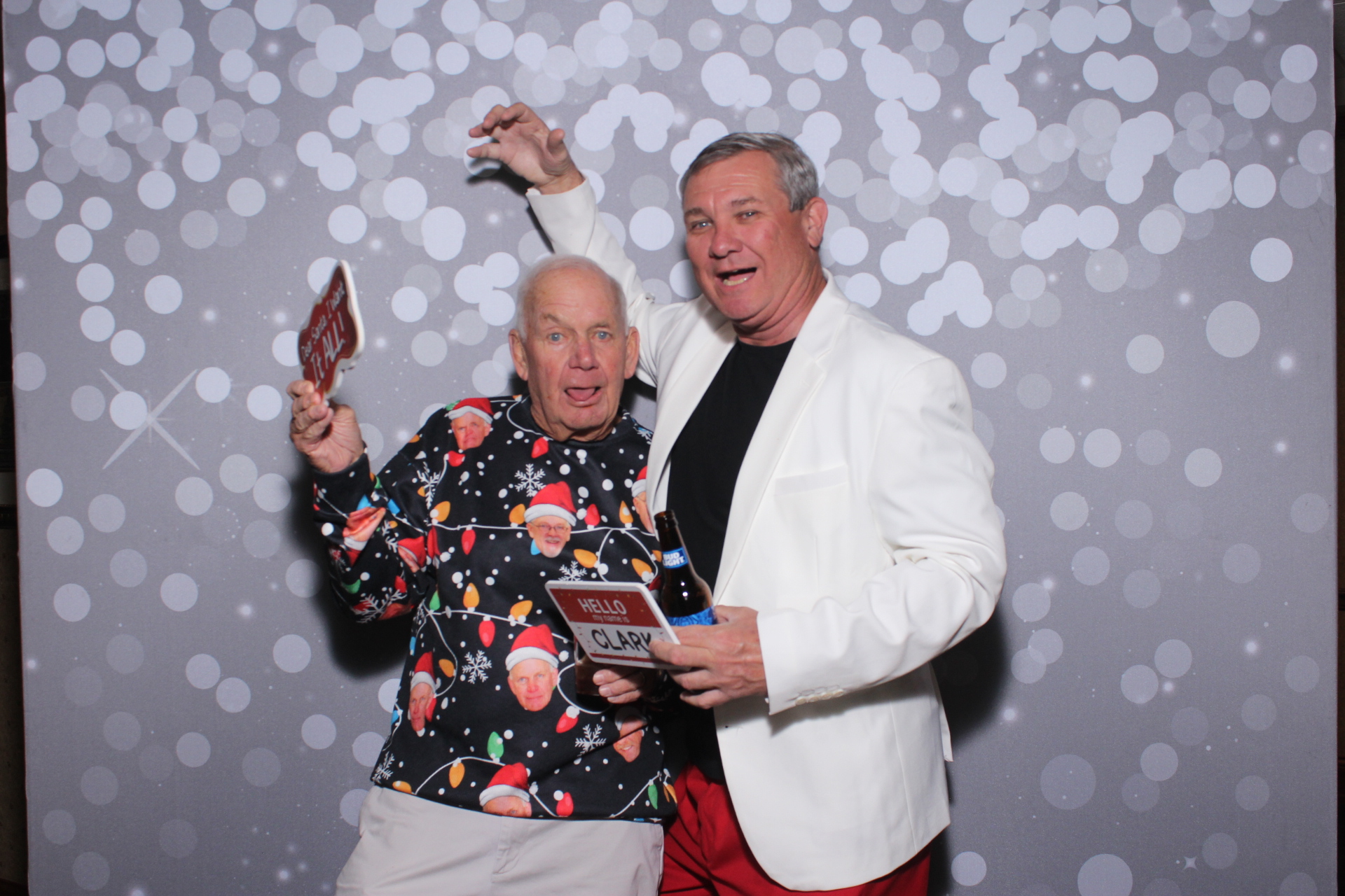 Nieman Plumbing Christmas Party | View more photos from the event at gallery.photoboothcincy.com/u/PhotoBoothCincy/Nieman-Plumbing-Christmas-Party