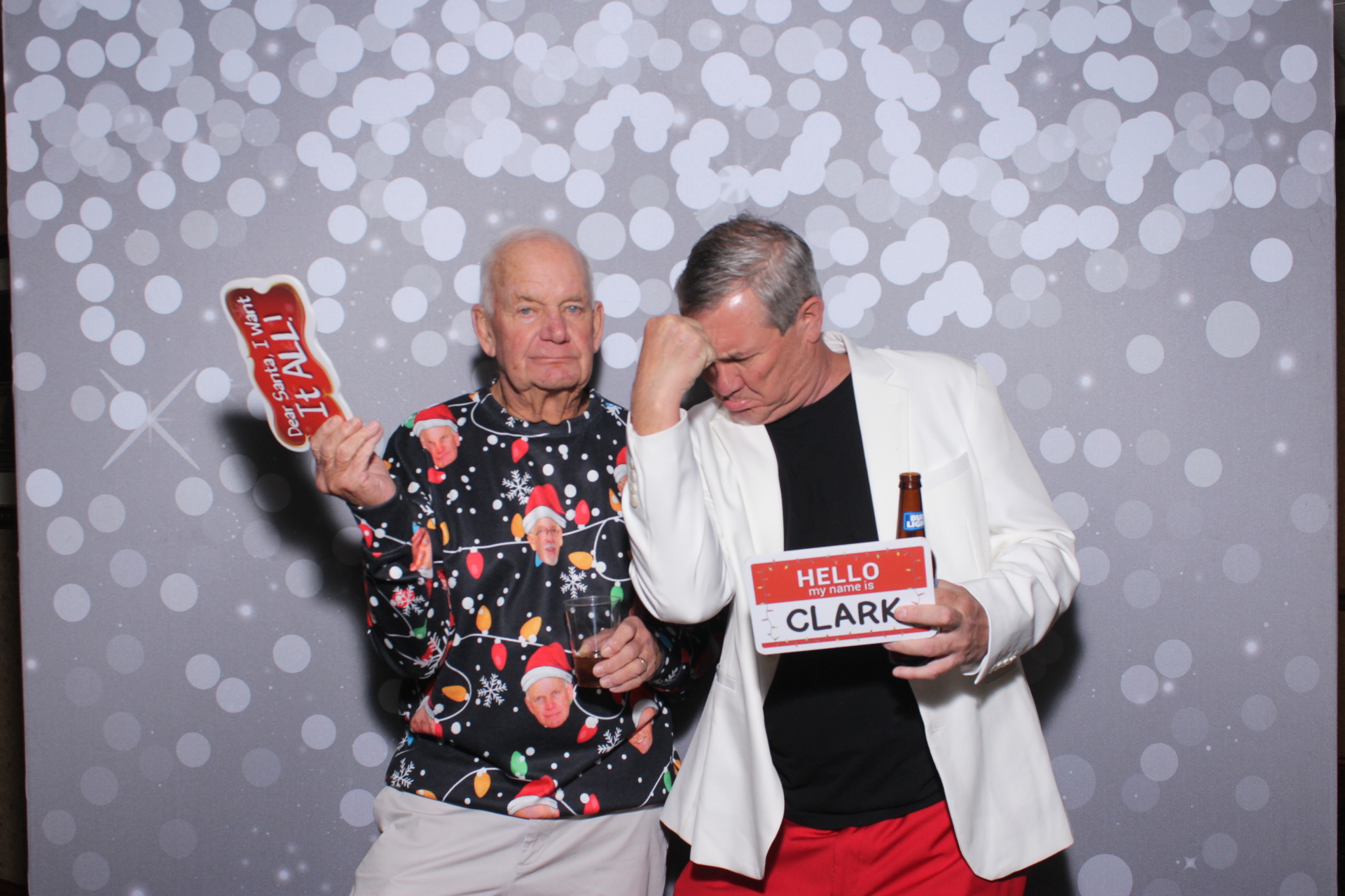 Nieman Plumbing Christmas Party | View more photos from the event at gallery.photoboothcincy.com/u/PhotoBoothCincy/Nieman-Plumbing-Christmas-Party