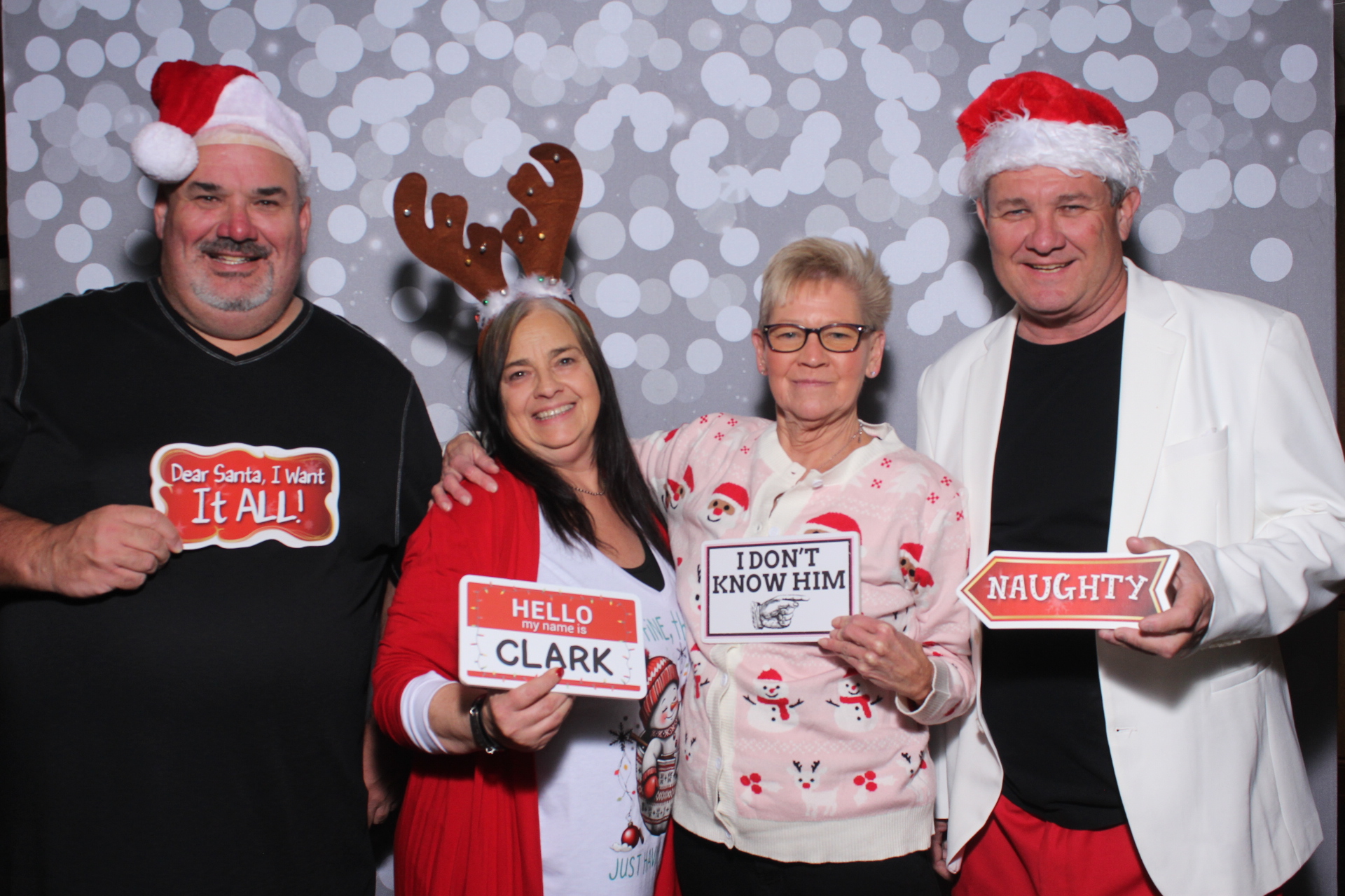 Nieman Plumbing Christmas Party | View more photos from the event at gallery.photoboothcincy.com/u/PhotoBoothCincy/Nieman-Plumbing-Christmas-Party