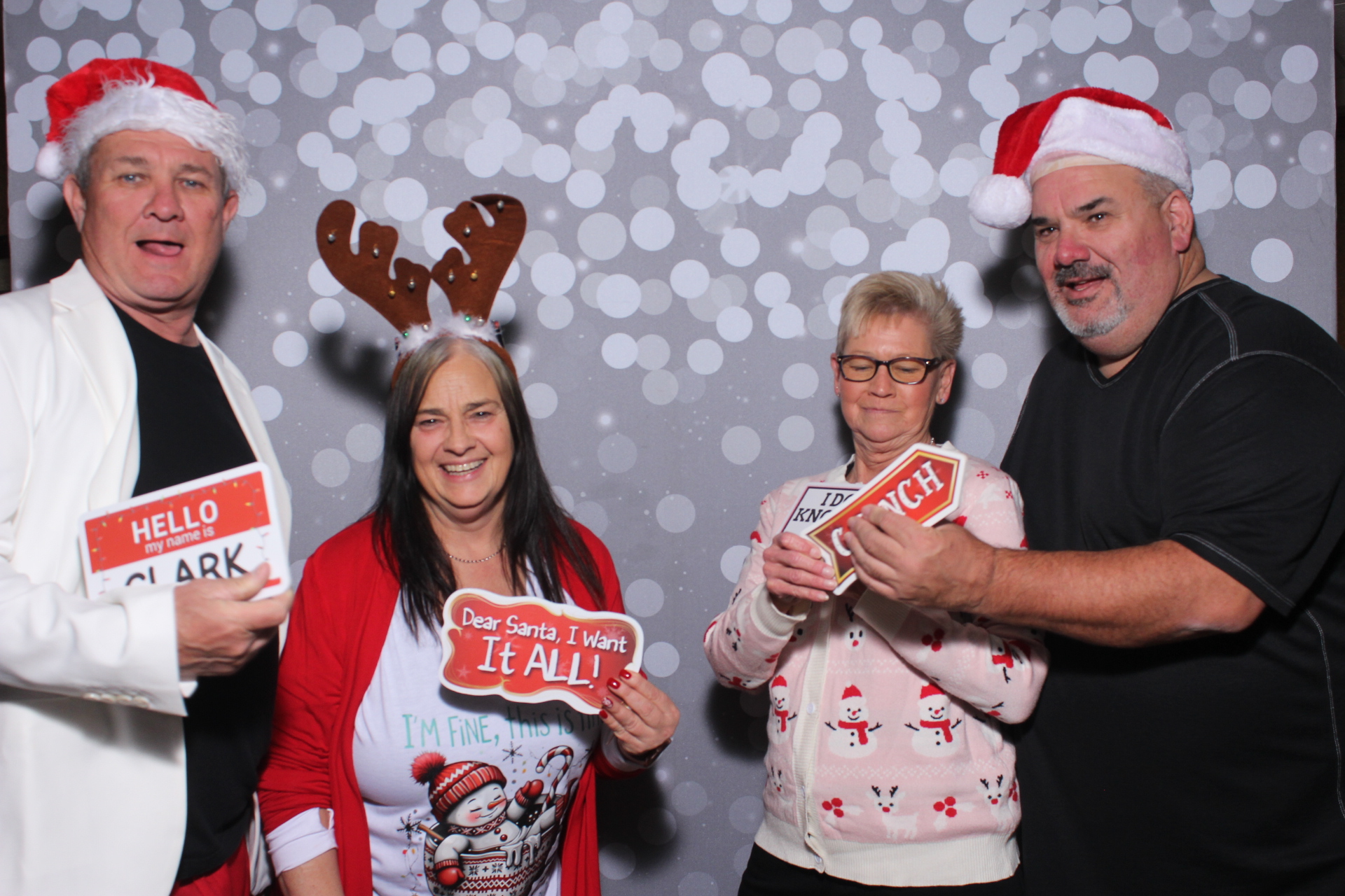 Nieman Plumbing Christmas Party | View more photos from the event at gallery.photoboothcincy.com/u/PhotoBoothCincy/Nieman-Plumbing-Christmas-Party